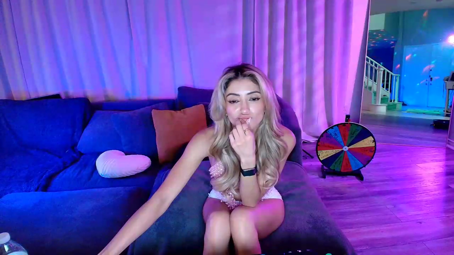 Gallery image thumbnail from kaydolll's myfreecams stream on, 06/29/2026, 09:34 image 20 of 20