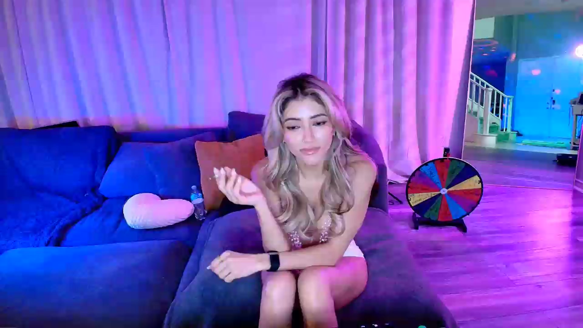 Gallery image thumbnail from kaydolll's myfreecams stream on, 06/29/2026, 09:34 image 11 of 20
