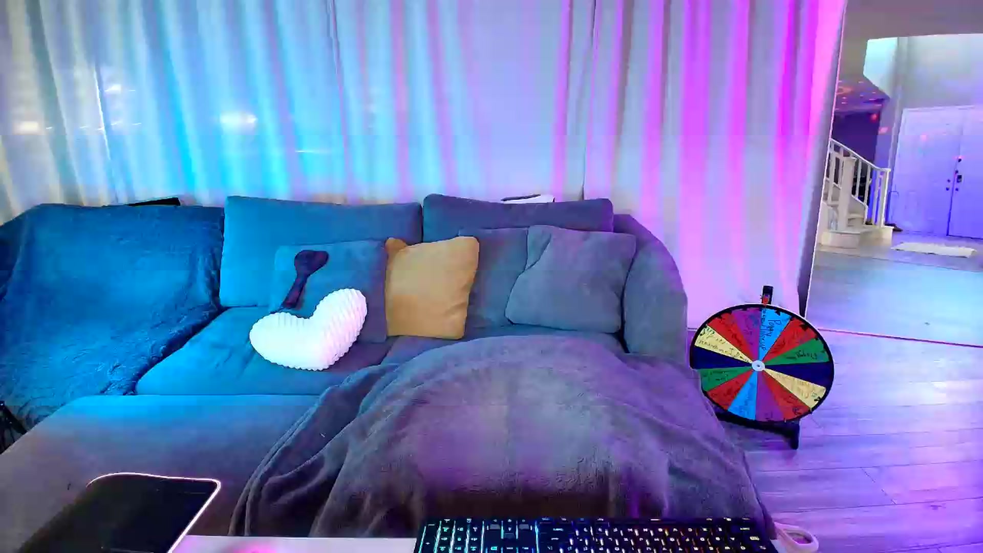 Gallery image thumbnail from kaydolll's myfreecams stream on, 07/01/2026, 02:01 image 1 of 20