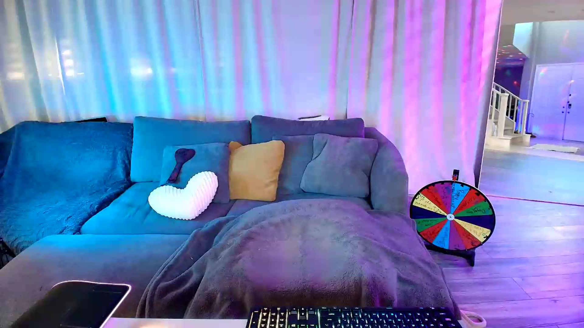 Gallery image thumbnail from kaydolll's myfreecams stream on, 07/01/2026, 02:01 image 5 of 20