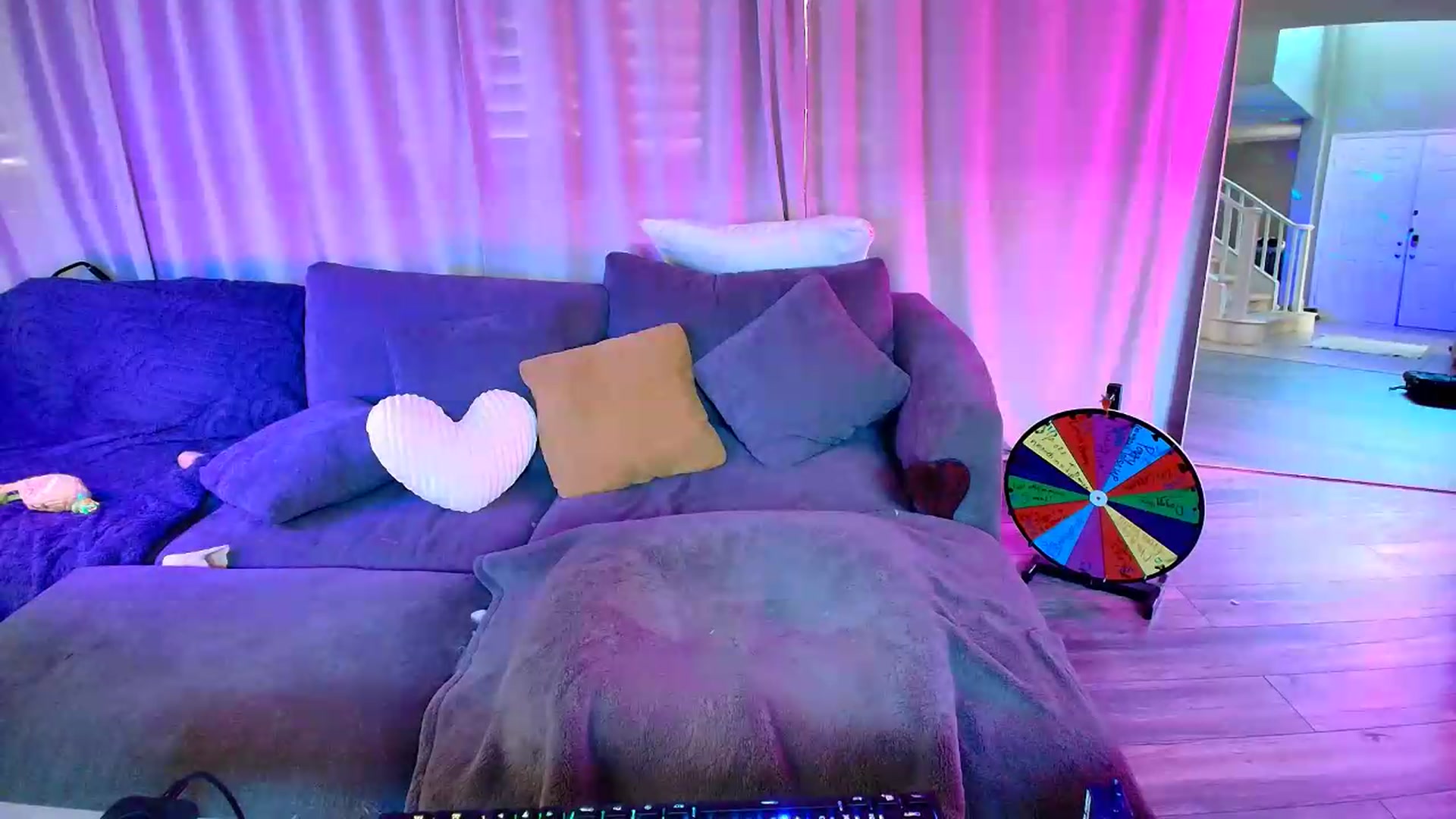 Gallery image thumbnail from kaydolll's myfreecams stream on, 07/11/2026, 03:00 image 7 of 20