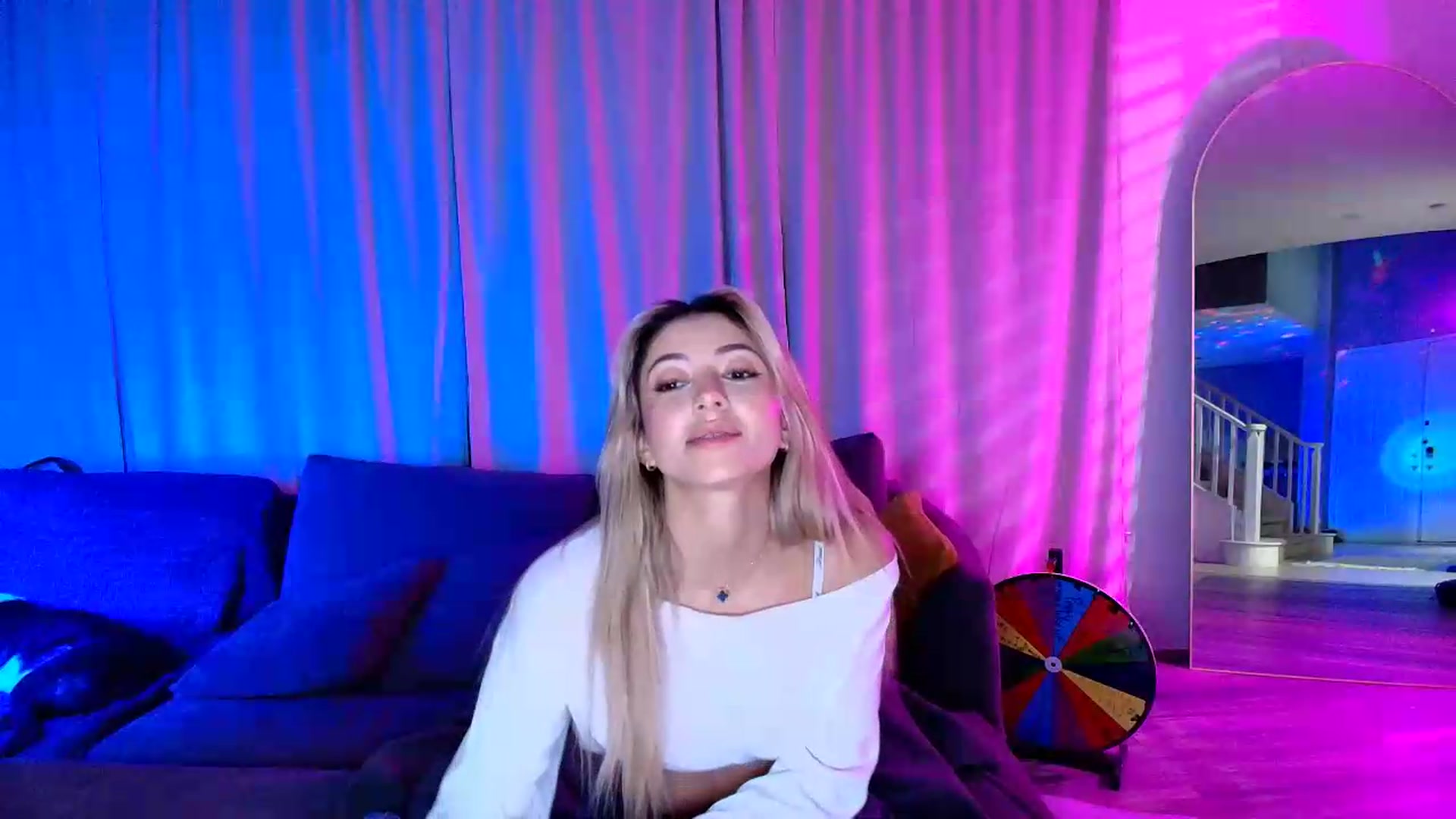 Gallery image thumbnail from kaydolll's myfreecams stream on, 07/21/2026, 05:20 image 11 of 20