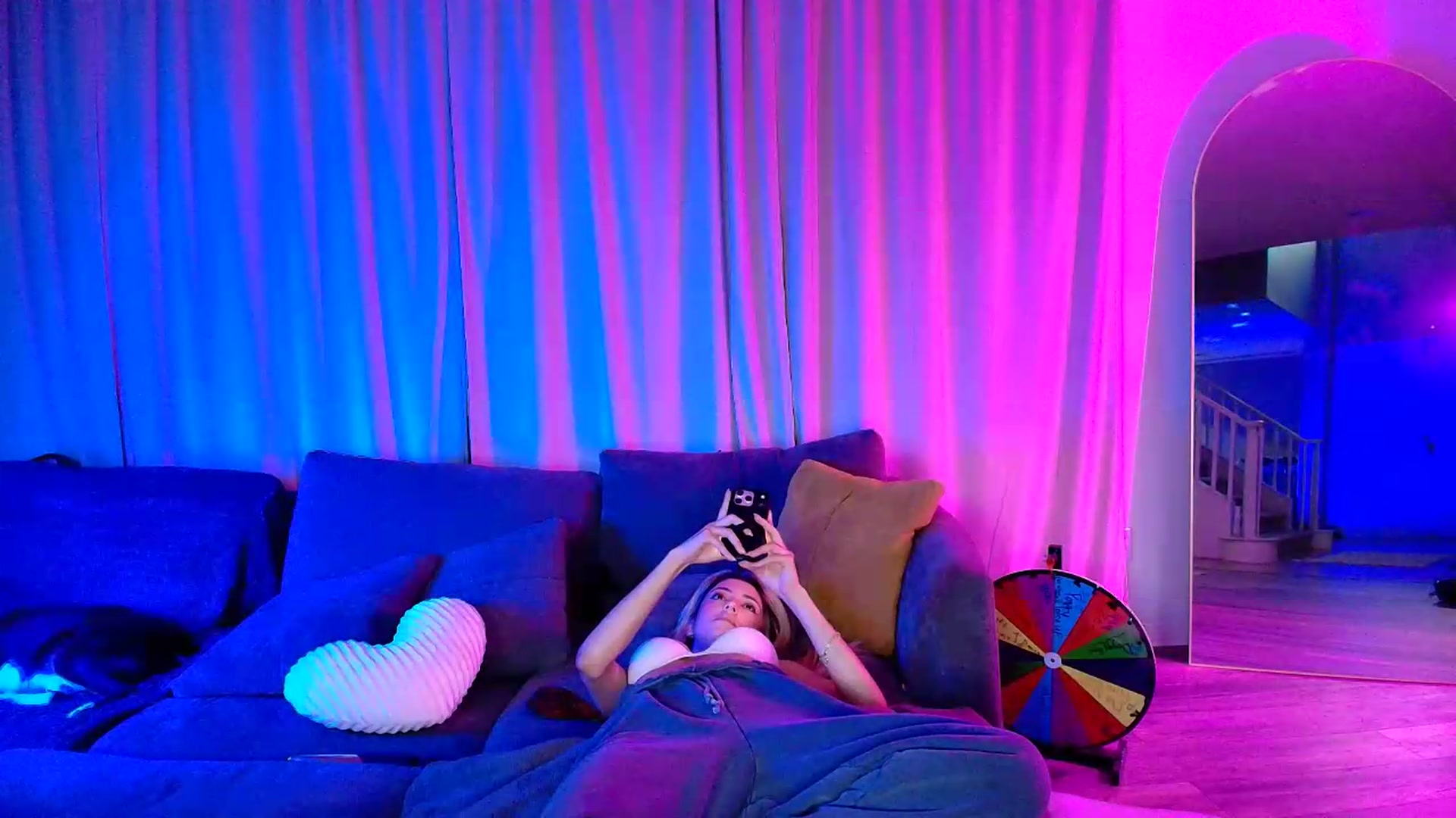 Gallery image thumbnail from kaydolll's myfreecams stream on, 07/21/2026, 05:20 image 2 of 20