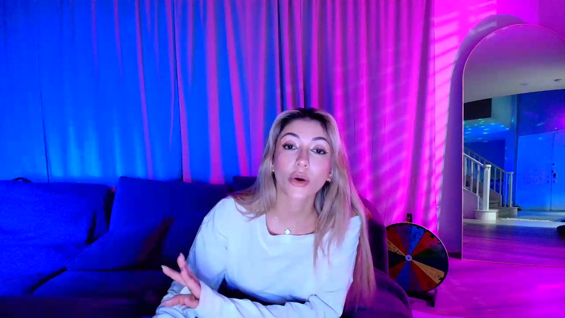 Gallery image thumbnail from kaydolll's myfreecams stream on, 07/21/2026, 05:20 image 12 of 20