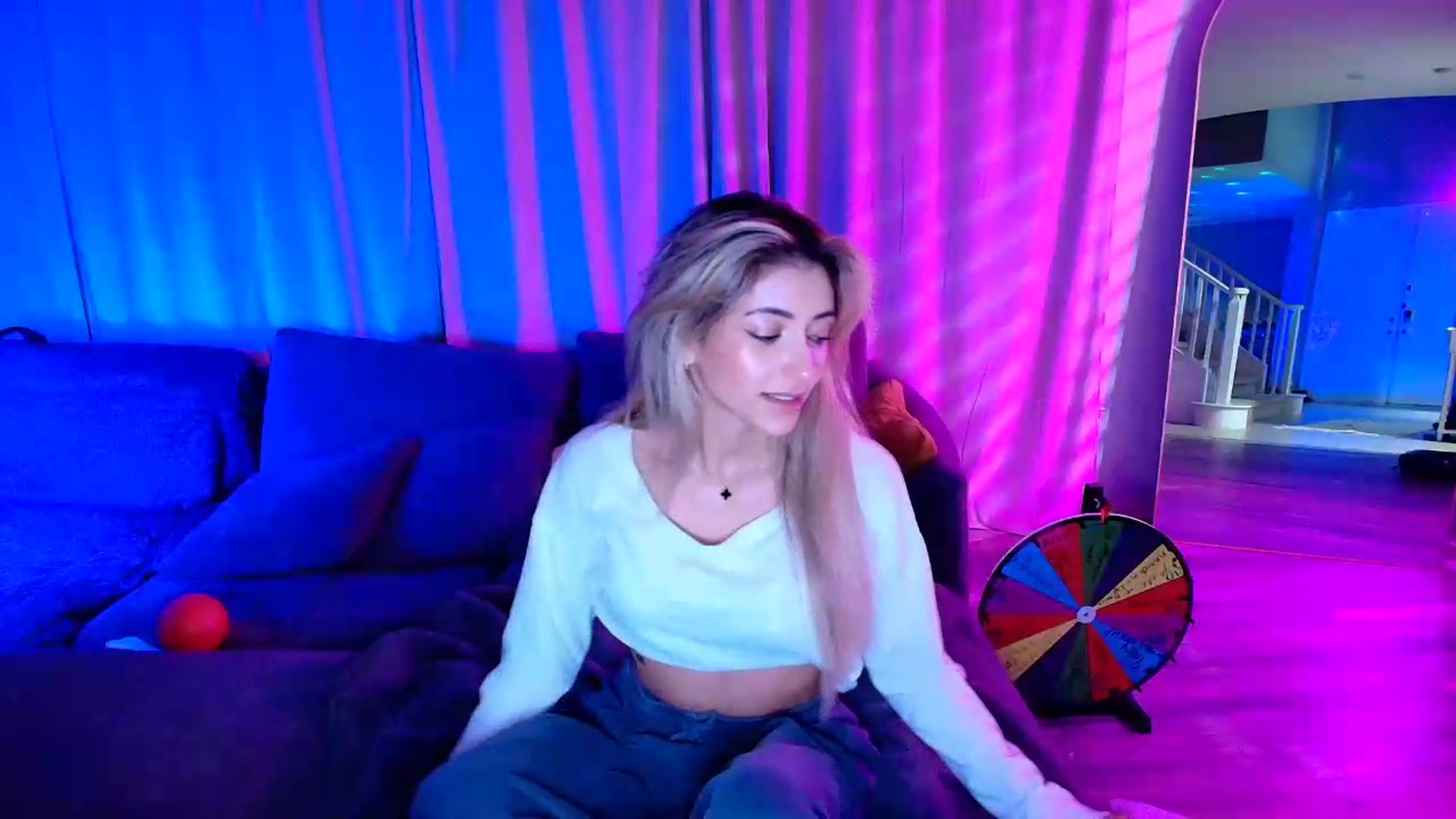 Gallery image thumbnail from kaydolll's myfreecams stream on, 07/21/2026, 06:00 image 11 of 20