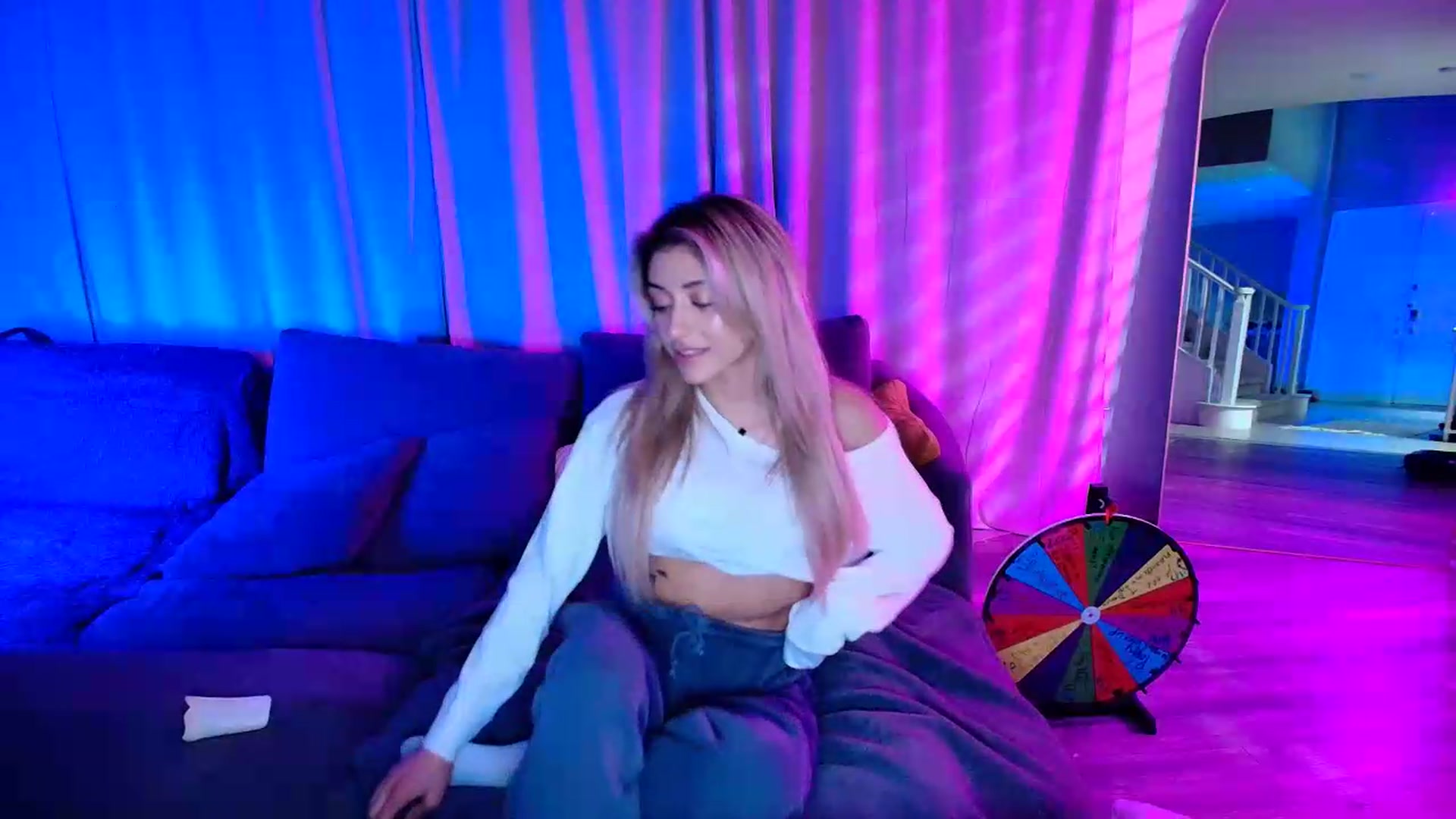 Gallery image thumbnail from kaydolll's myfreecams stream on, 07/21/2026, 06:00 image 16 of 20