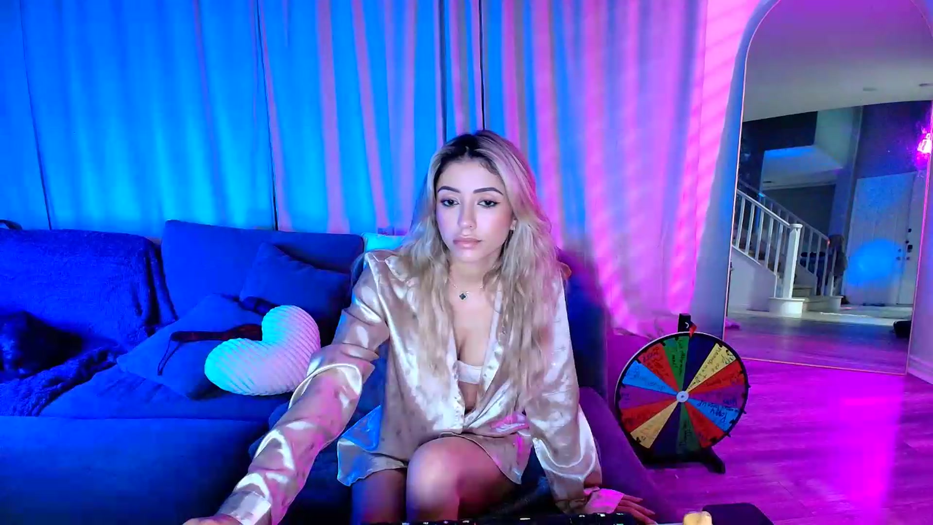 Gallery image thumbnail from kaydolll's myfreecams stream on, 07/22/2026, 06:45 image 19 of 20