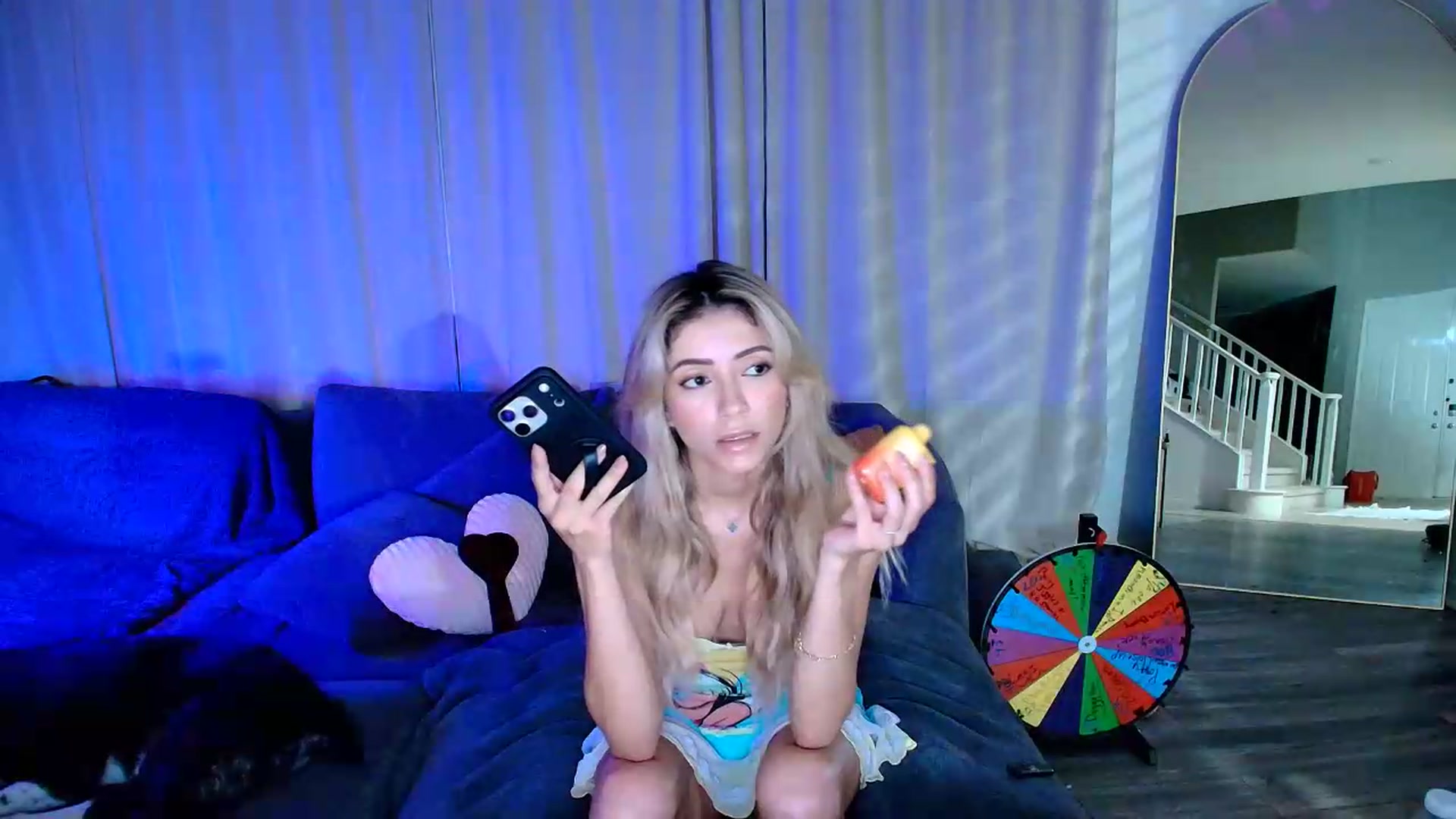 Gallery image thumbnail from kaydolll's myfreecams stream on, 07/23/2026, 08:58 image 4 of 20
