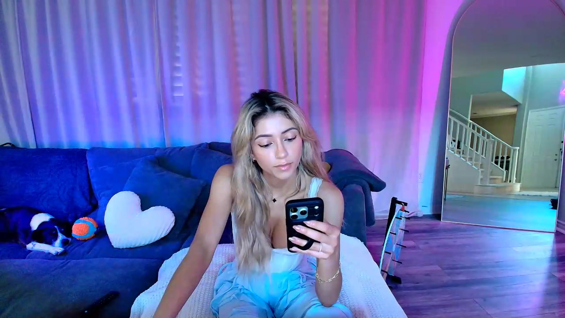 Gallery image thumbnail from kaydolll's myfreecams stream on, 07/24/2026, 24:59 image 14 of 20