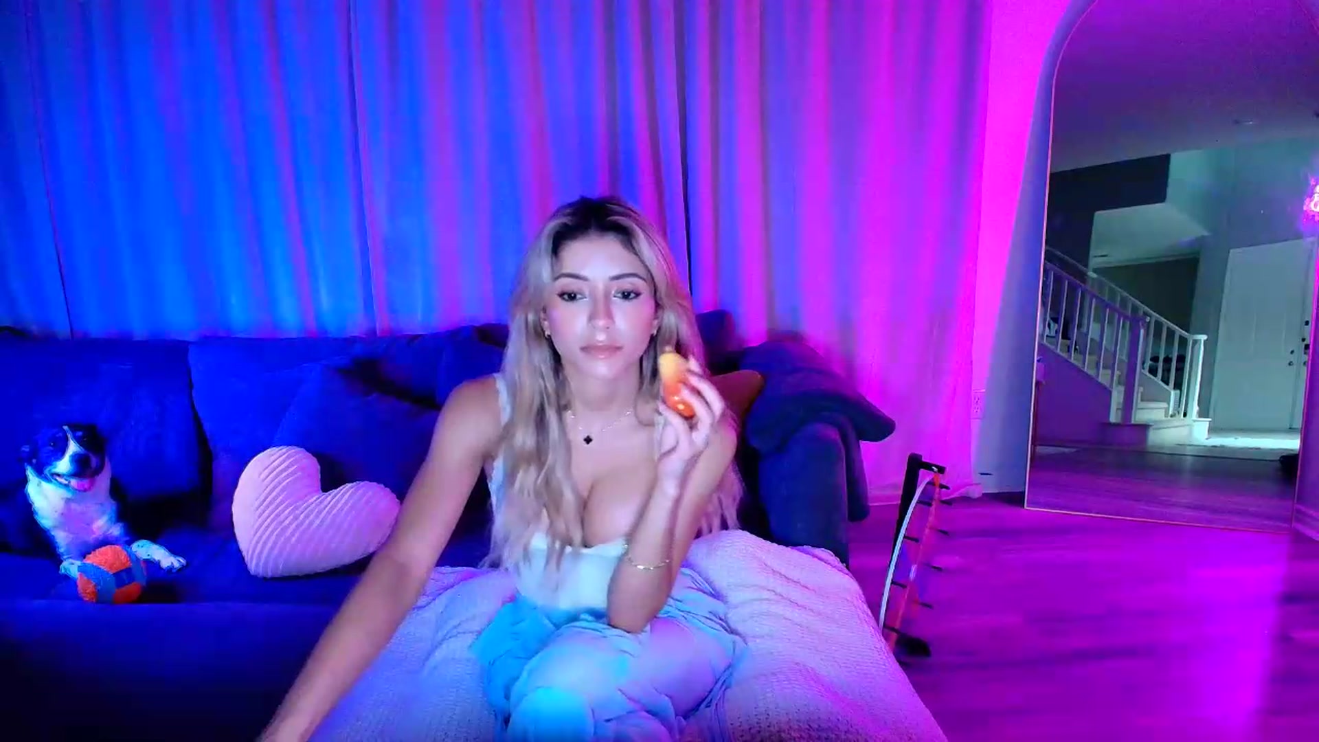 Gallery image thumbnail from kaydolll's myfreecams stream on, 07/24/2026, 03:31 image 18 of 20