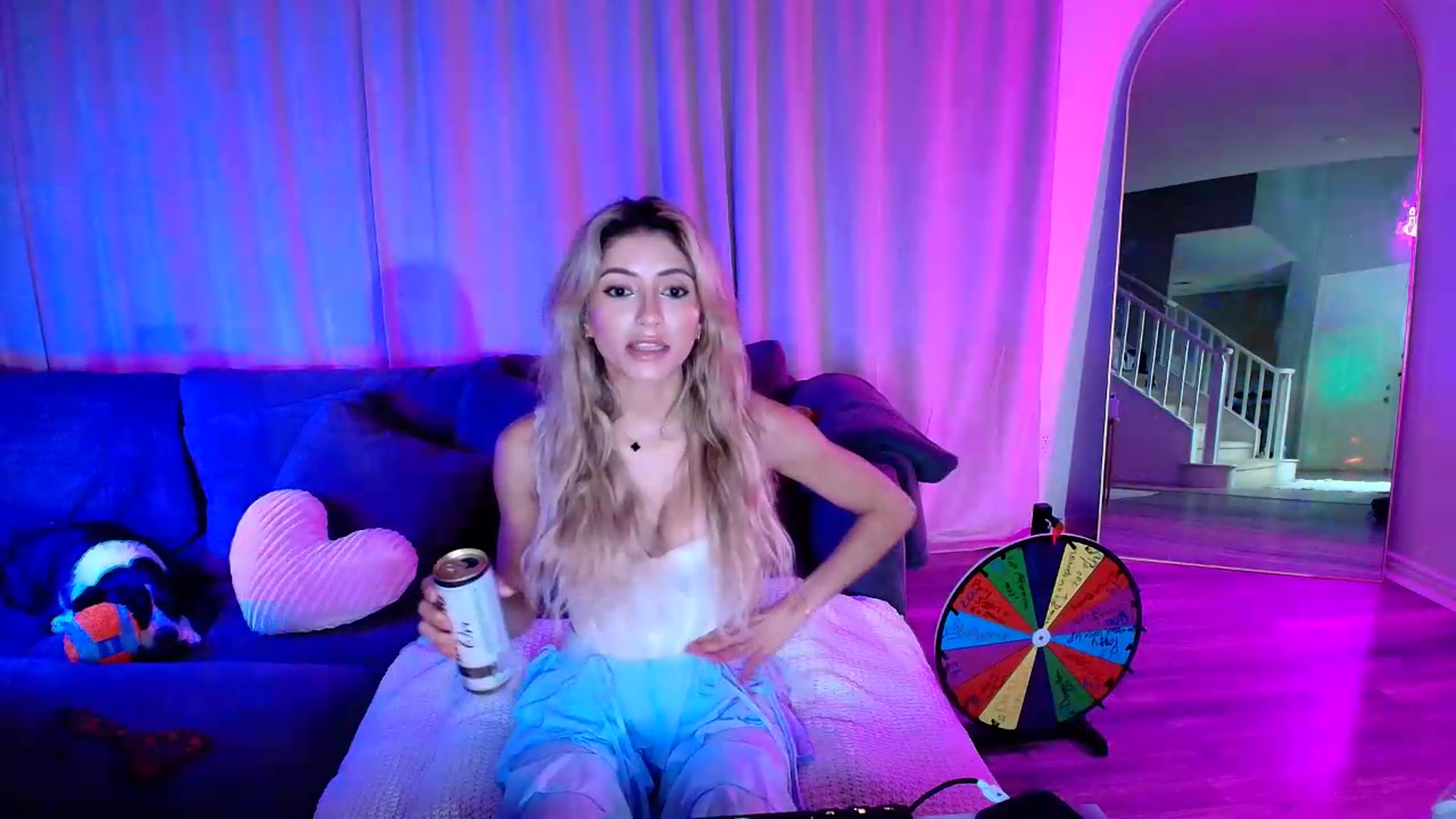 Gallery image thumbnail from kaydolll's myfreecams stream on, 07/24/2026, 04:07 image 15 of 20