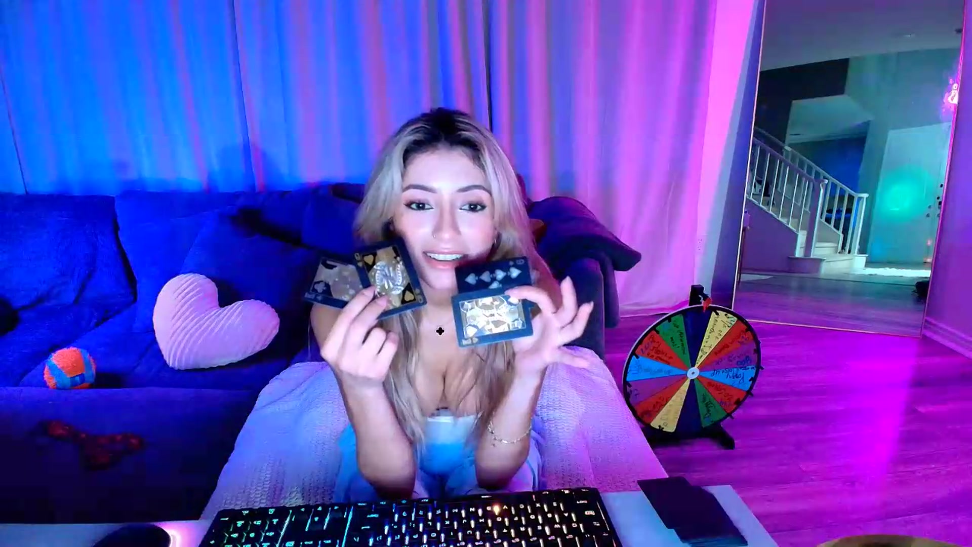 Gallery image thumbnail from kaydolll's myfreecams stream on, 07/24/2026, 06:21 image 8 of 20