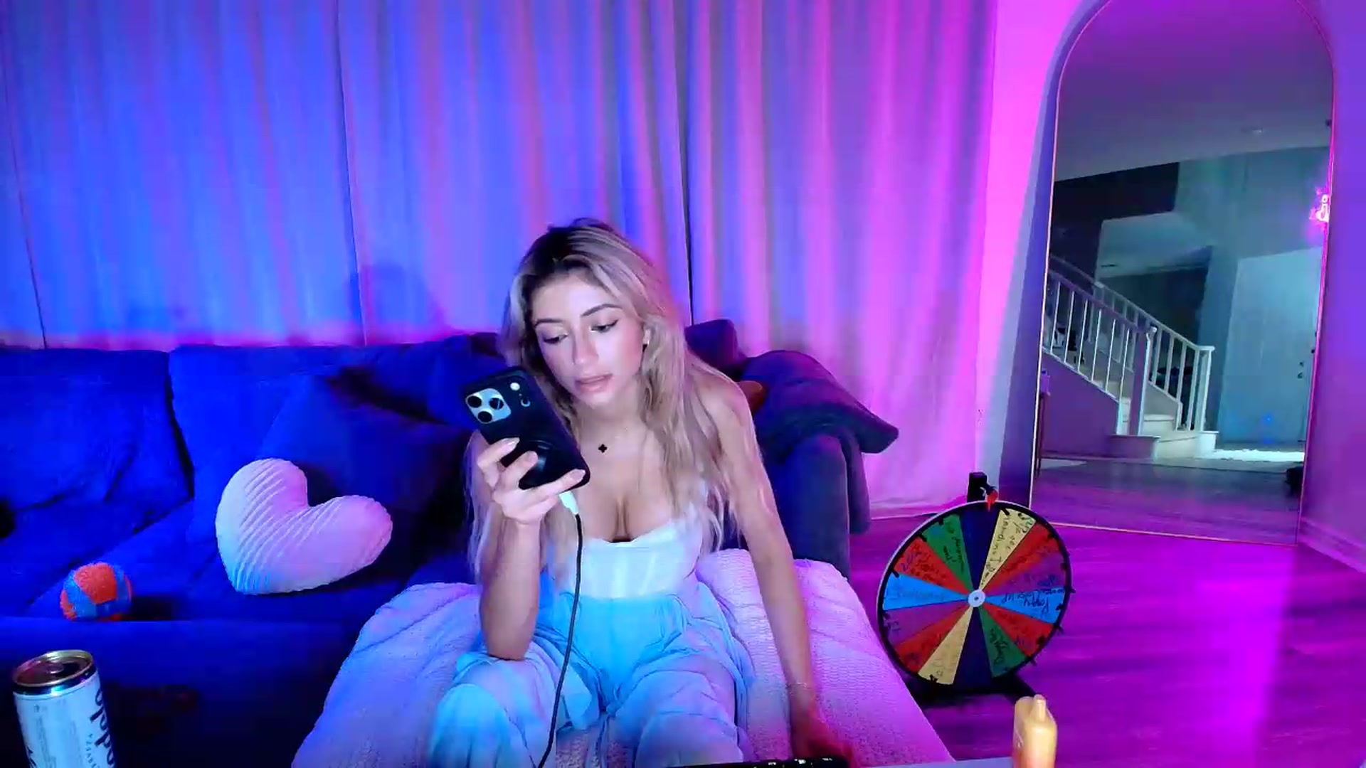 Gallery image thumbnail from kaydolll's myfreecams stream on, 07/24/2026, 06:21 image 3 of 20