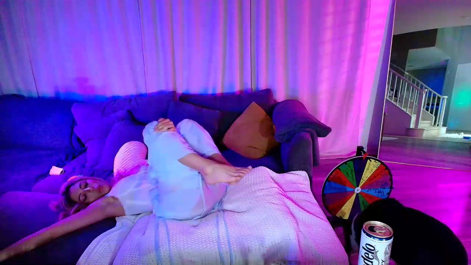 Gallery image thumbnail from kaydolll's myfreecams stream on, 07/24/2026, 09:15 image 4 of 20