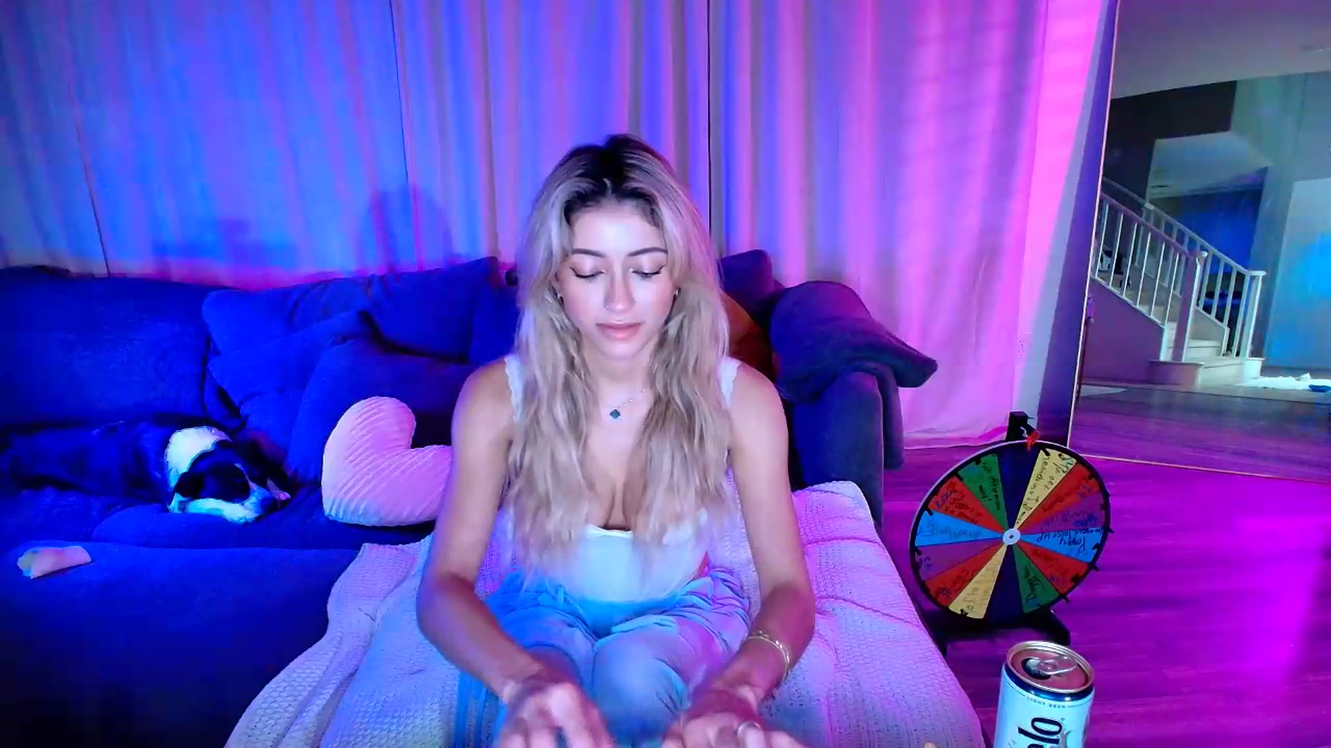 Gallery image thumbnail from kaydolll's myfreecams stream on, 07/24/2026, 09:15 image 6 of 20