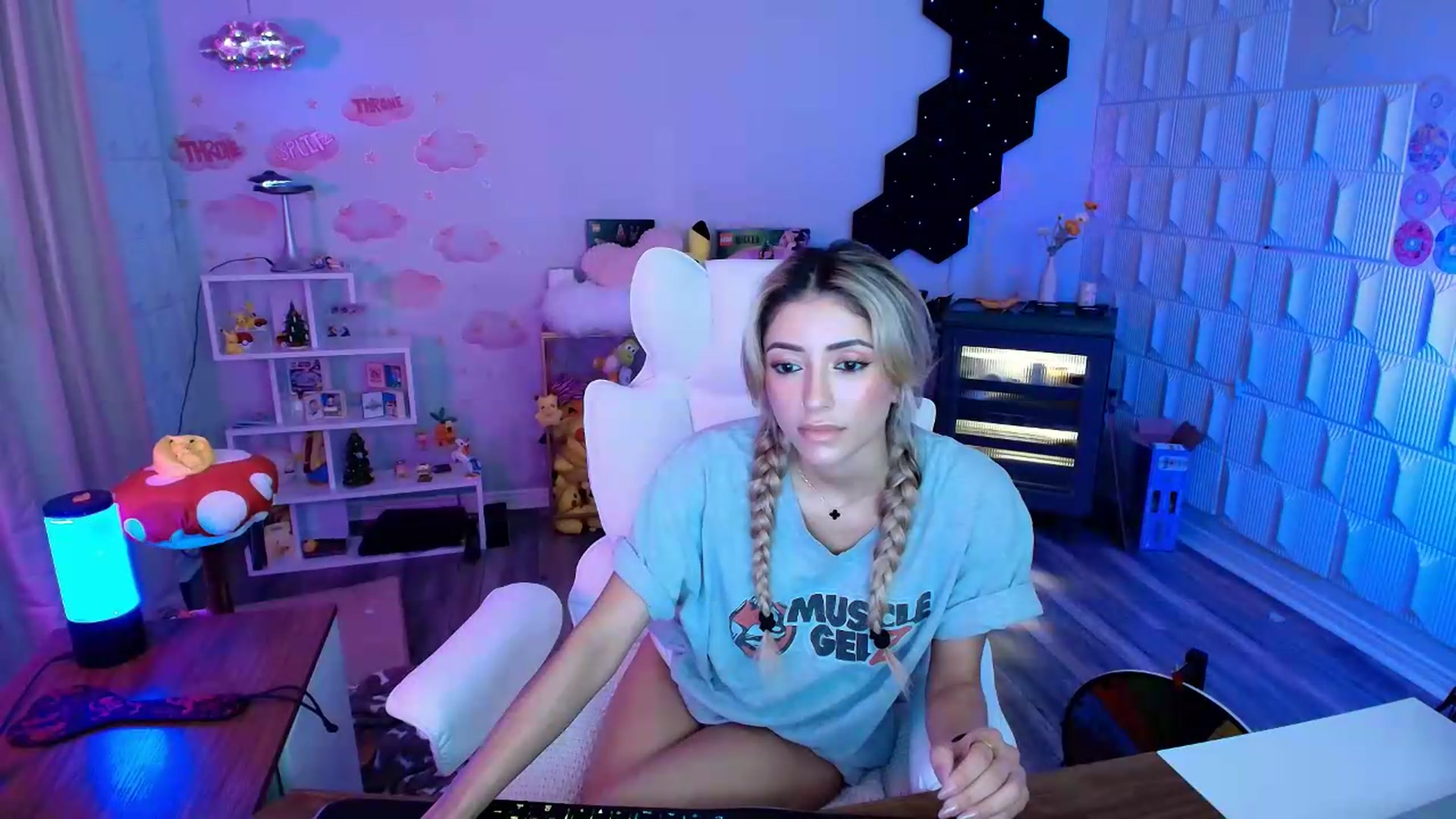 Gallery image thumbnail from kaydolll's myfreecams stream on, 07/29/2026, 05:31 image 10 of 20