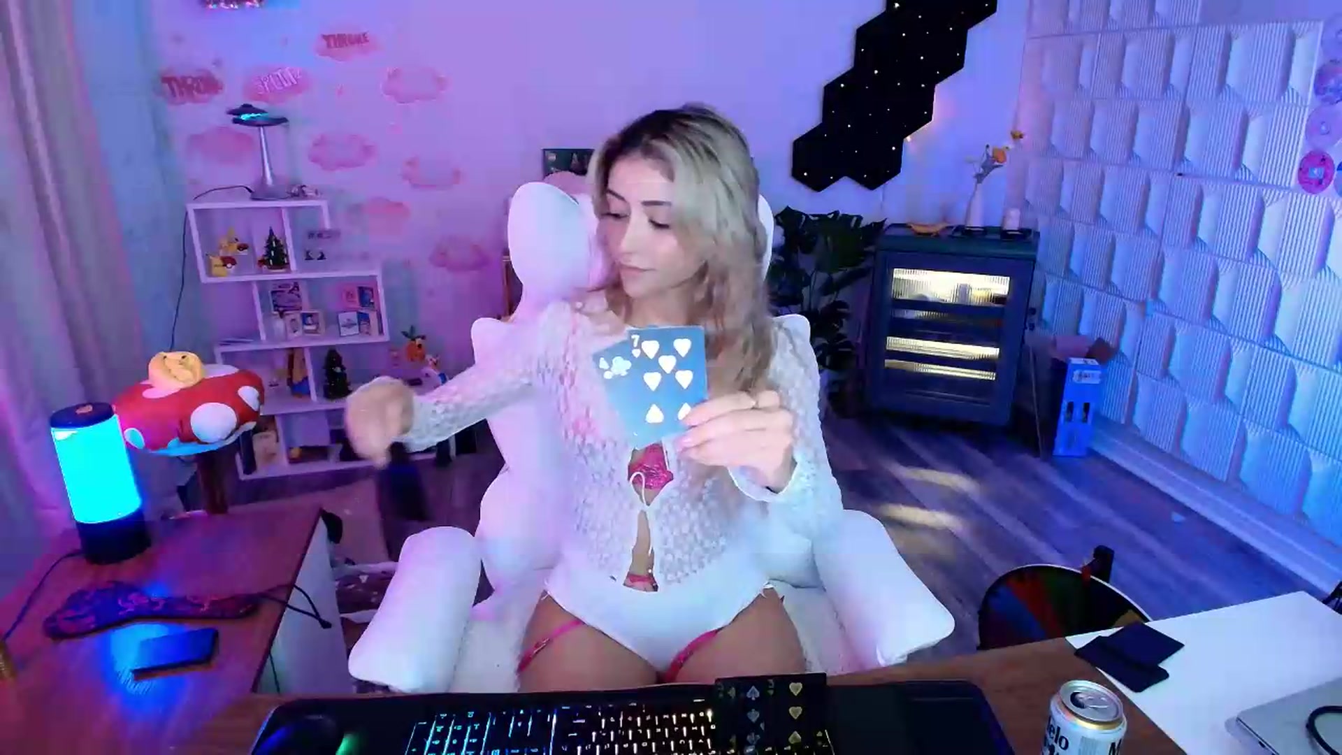 Gallery image thumbnail from kaydolll's myfreecams stream on, 07/29/2026, 05:31 image 5 of 20