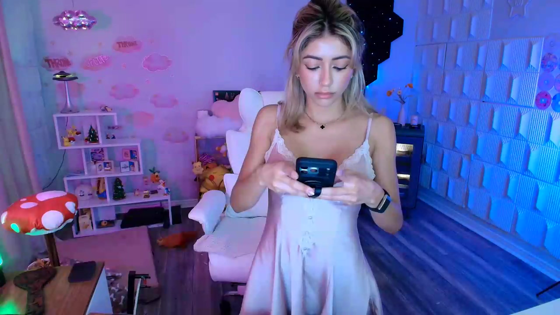Gallery image thumbnail from kaydolll's myfreecams stream on, 08/28/2026, 09:55 image 9 of 20