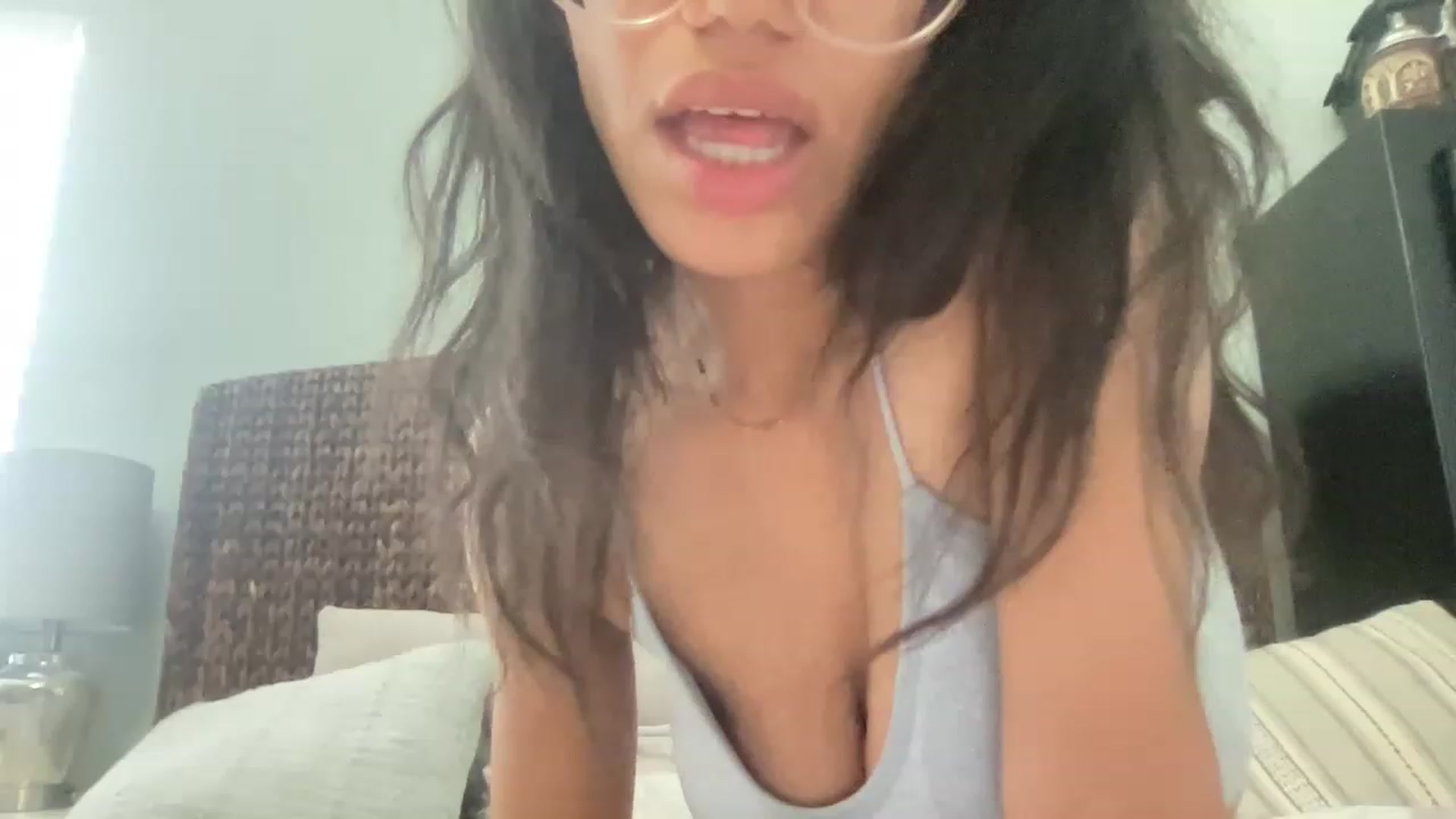 Gallery image thumbnail from kayleemarlee_'s myfreecams stream on, 03/08/2023, 18:32 image 16 of 20
