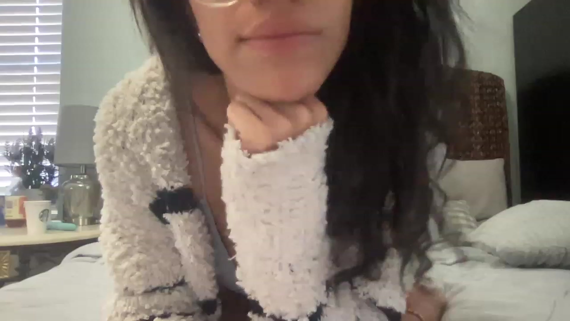 Gallery image thumbnail from kayleemarlee_'s myfreecams stream on, 03/16/2023, 17:17 image 8 of 20