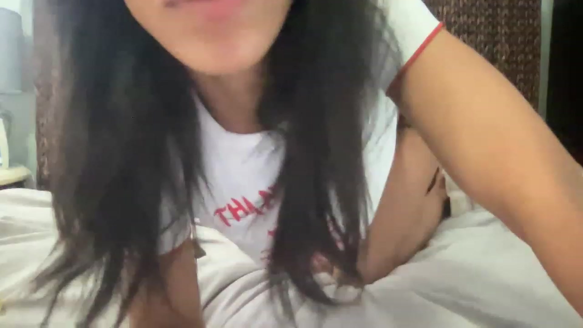 Gallery image thumbnail from kayleemarlee_'s myfreecams stream on, 03/21/2023, 18:46 image 1 of 20