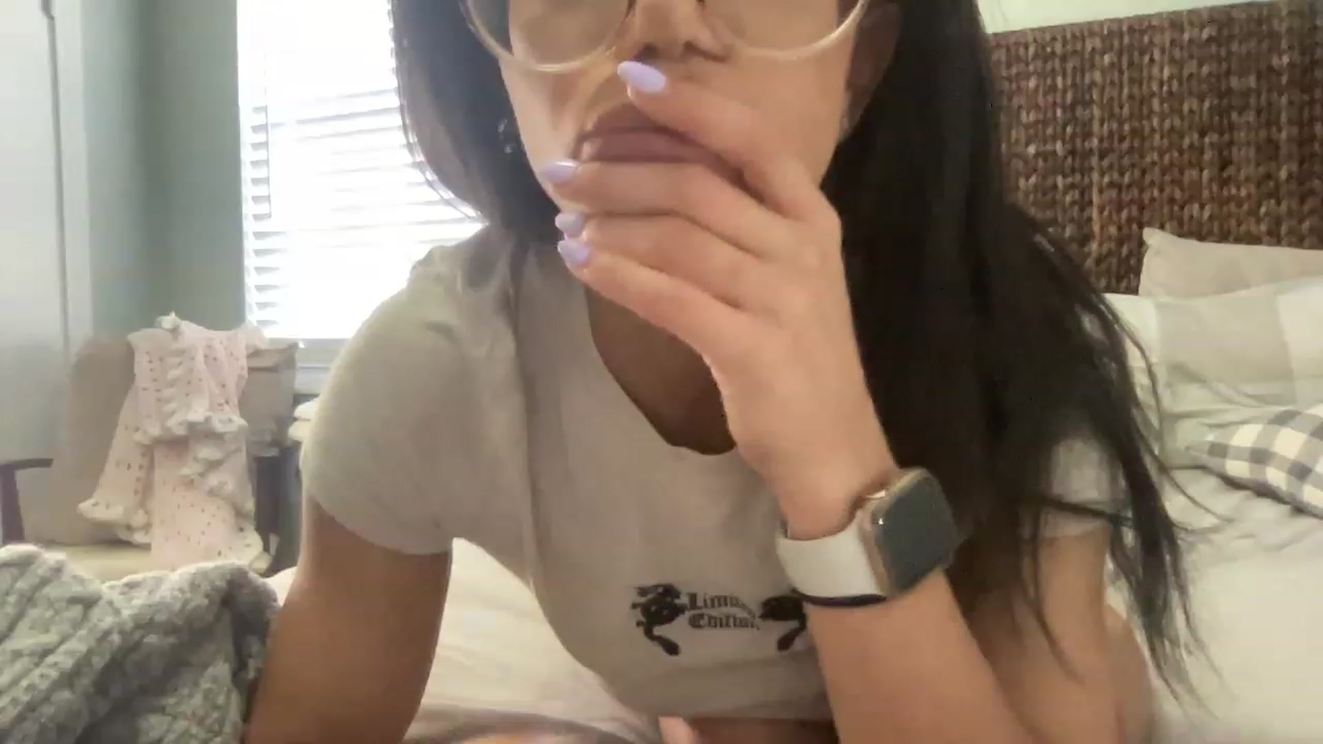 Gallery image thumbnail from kayleemarlee_'s myfreecams stream on, 03/24/2023, 16:16 image 16 of 20