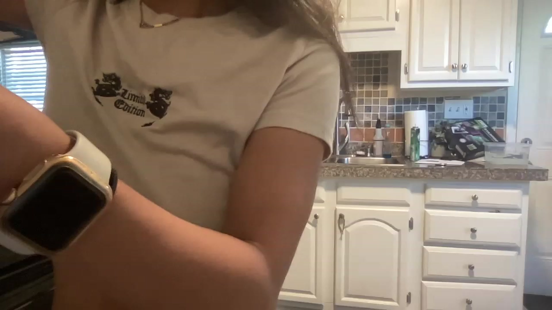 Gallery image thumbnail from kayleemarlee_'s myfreecams stream on, 03/24/2023, 18:02 image 6 of 20