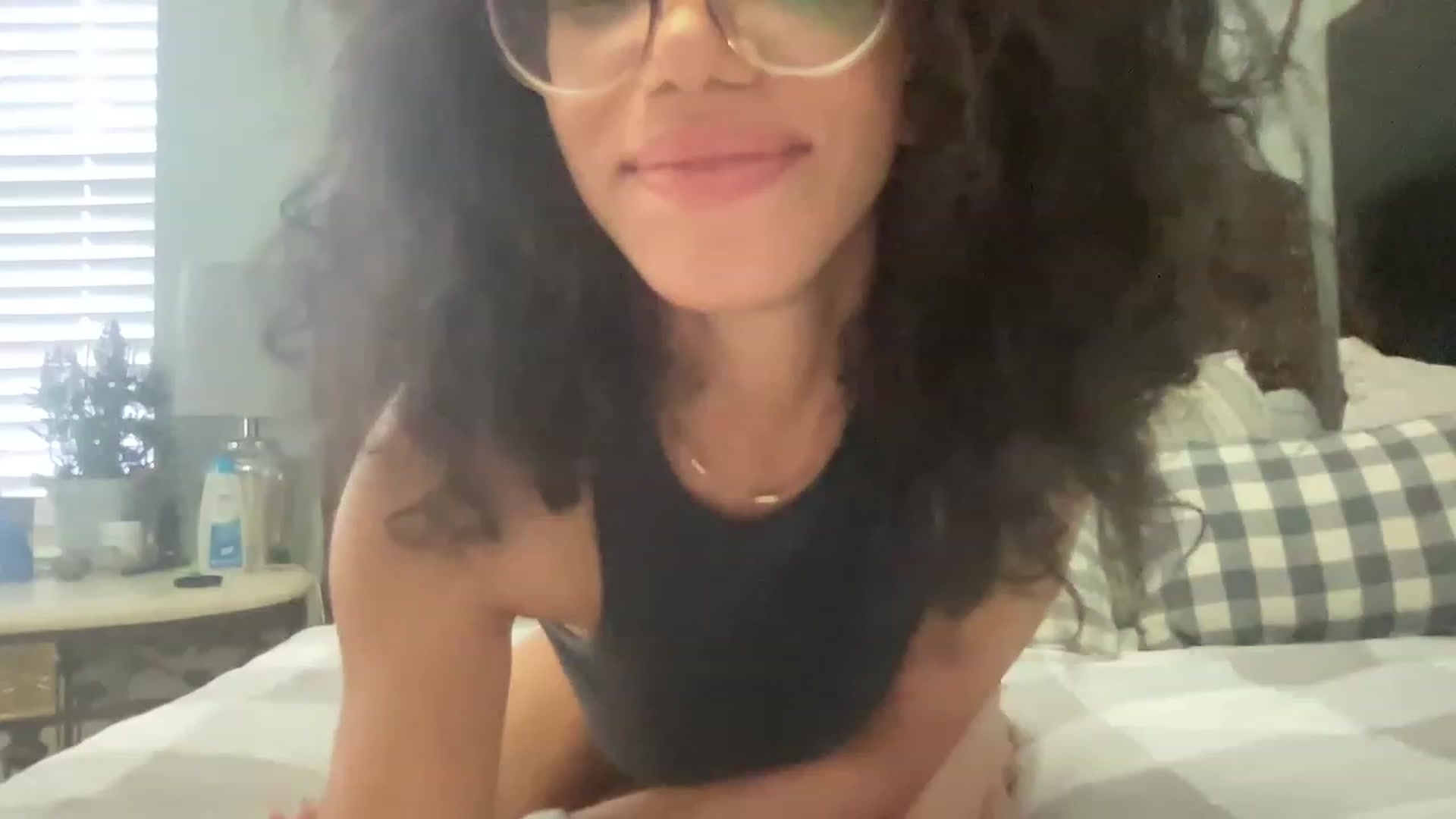 Gallery image thumbnail from kayleemarlee_'s myfreecams stream on, 03/29/2023, 15:05 image 1 of 20