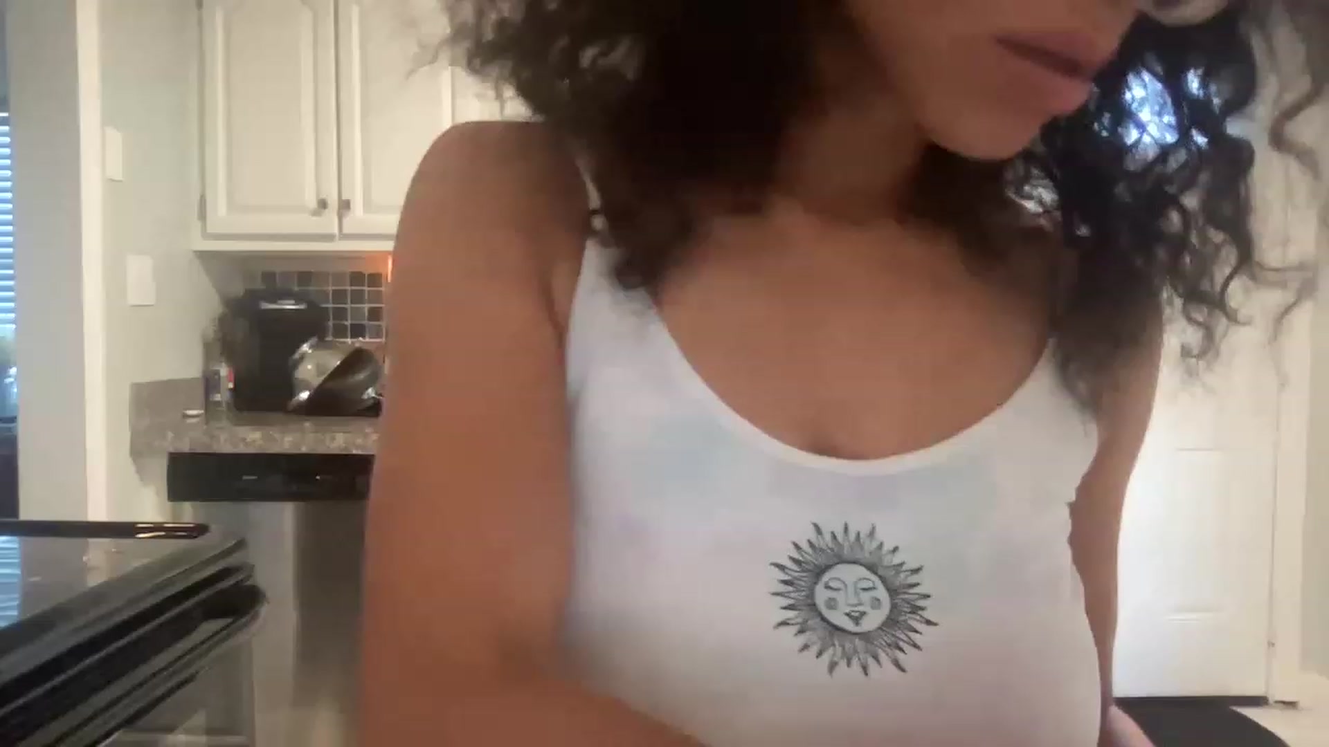Gallery image thumbnail from kayleemarlee_'s myfreecams stream on, 03/29/2023, 17:08 image 10 of 20