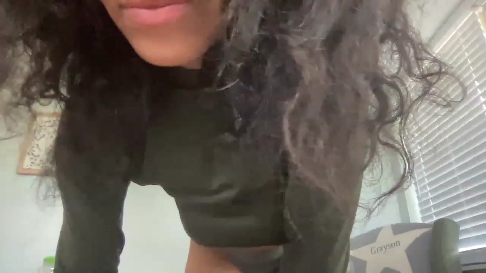 Gallery image thumbnail from kayleemarlee_'s myfreecams stream on, 03/30/2023, 18:32 image 7 of 20
