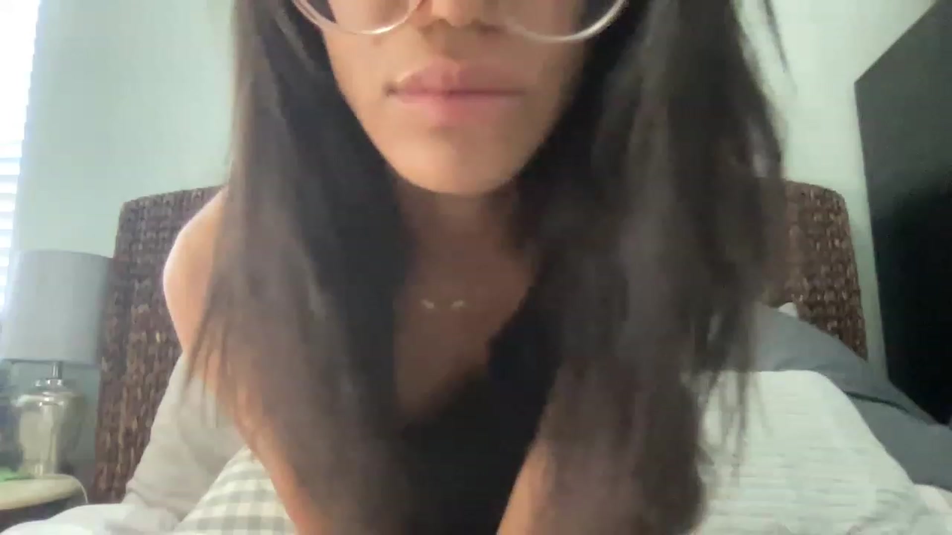 Gallery image thumbnail from kayleemarlee_'s myfreecams stream on, 04/05/2023, 16:52 image 1 of 20