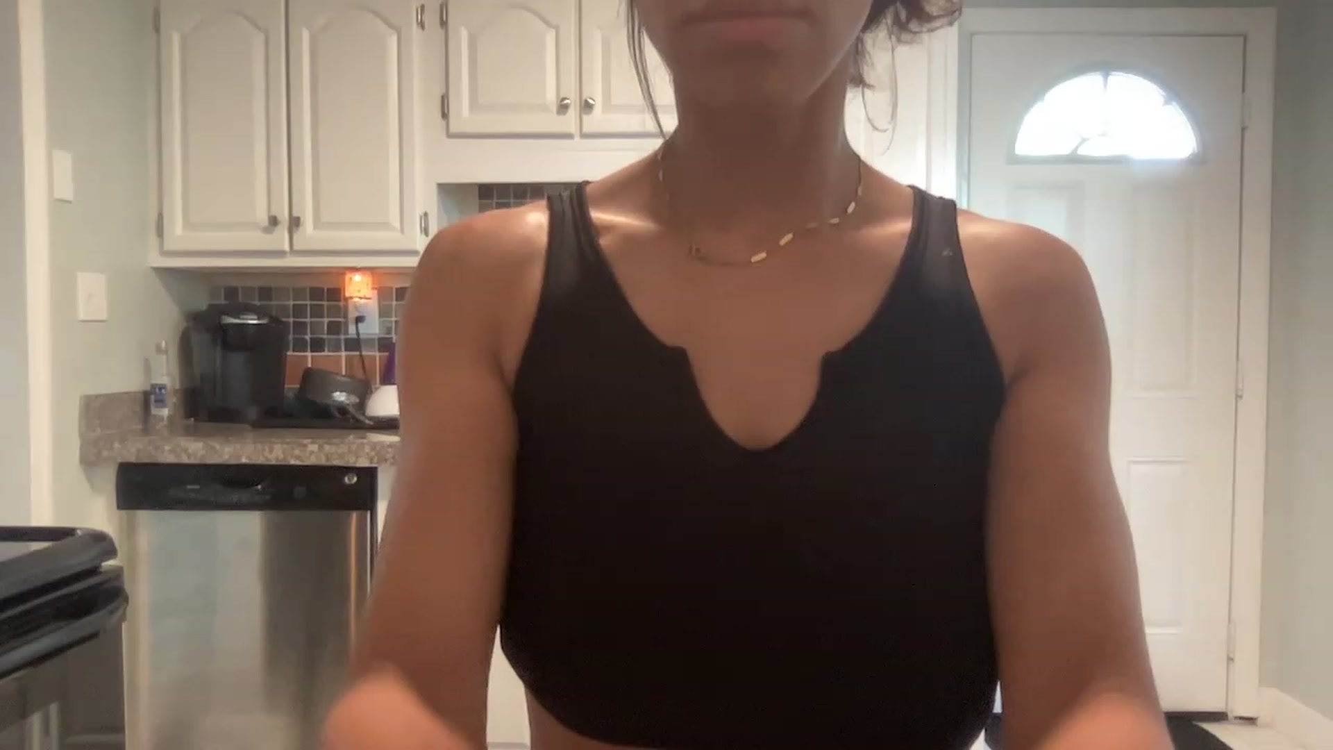 Gallery image thumbnail from kayleemarlee_'s myfreecams stream on, 04/05/2023, 17:59 image 17 of 20