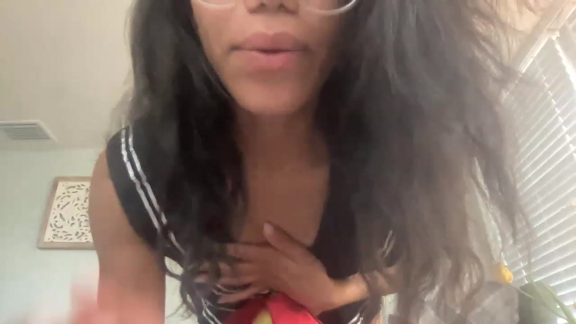 Gallery image thumbnail from kayleemarlee_'s myfreecams stream on, 04/12/2023, 15:53 image 9 of 20