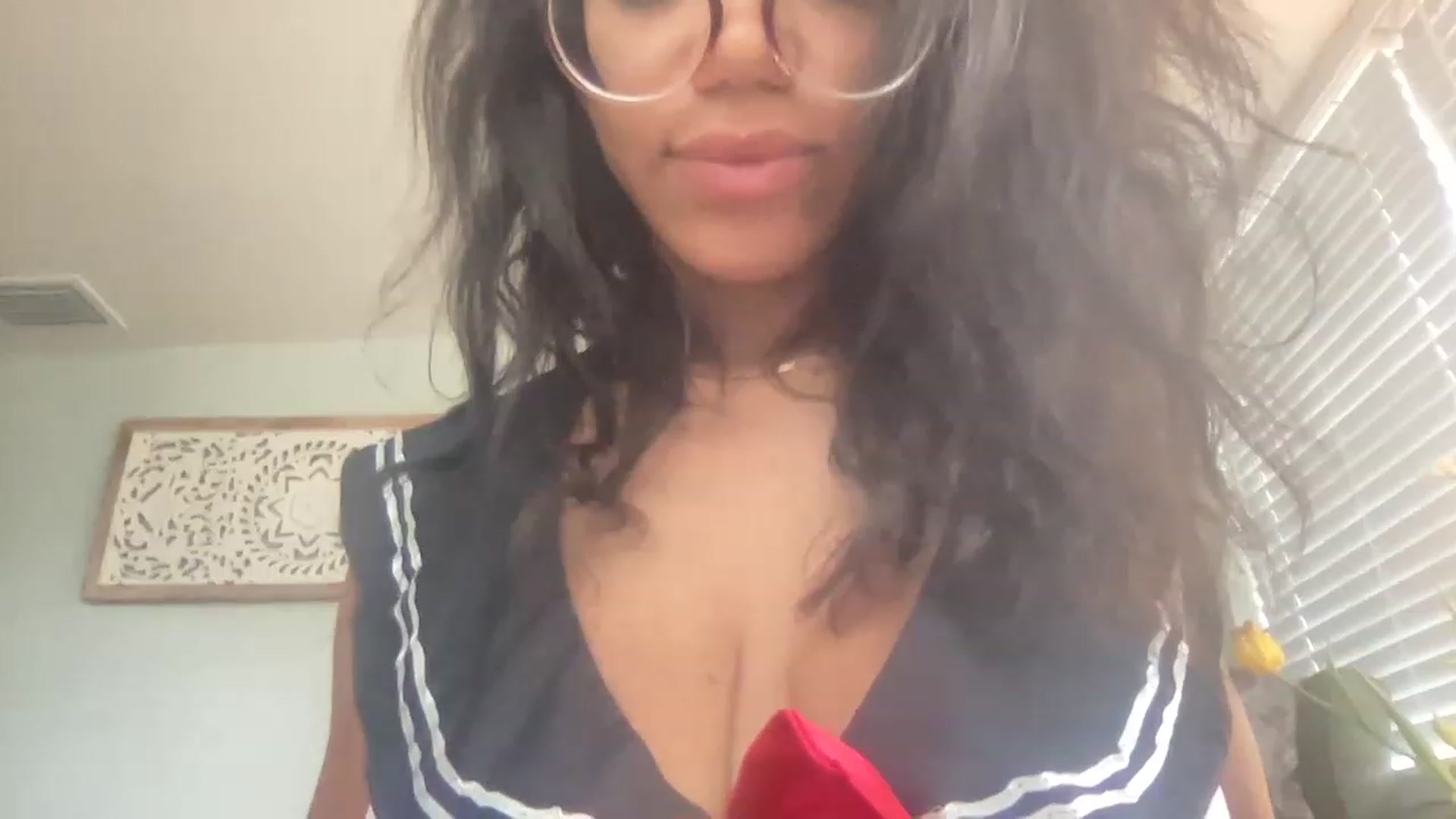 Gallery image thumbnail from kayleemarlee_'s myfreecams stream on, 04/12/2023, 15:53 image 5 of 20