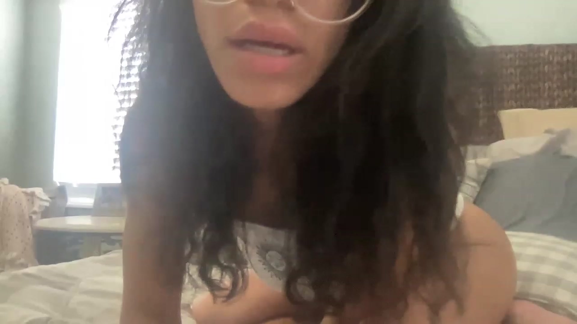 Gallery image thumbnail from kayleemarlee_'s myfreecams stream on, 04/13/2023, 16:59 image 16 of 20