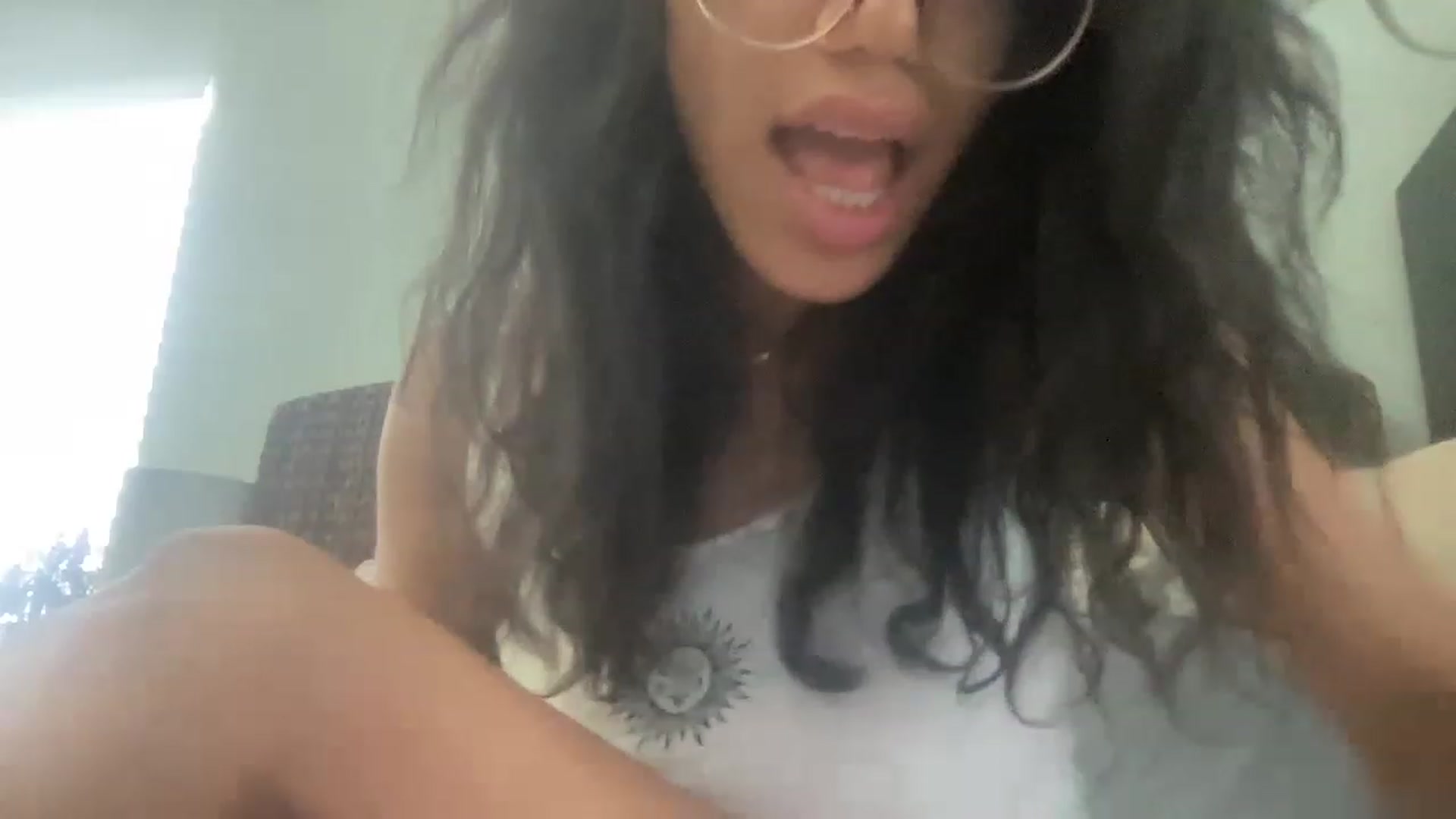 Gallery image thumbnail from kayleemarlee_'s myfreecams stream on, 04/13/2023, 16:59 image 17 of 20