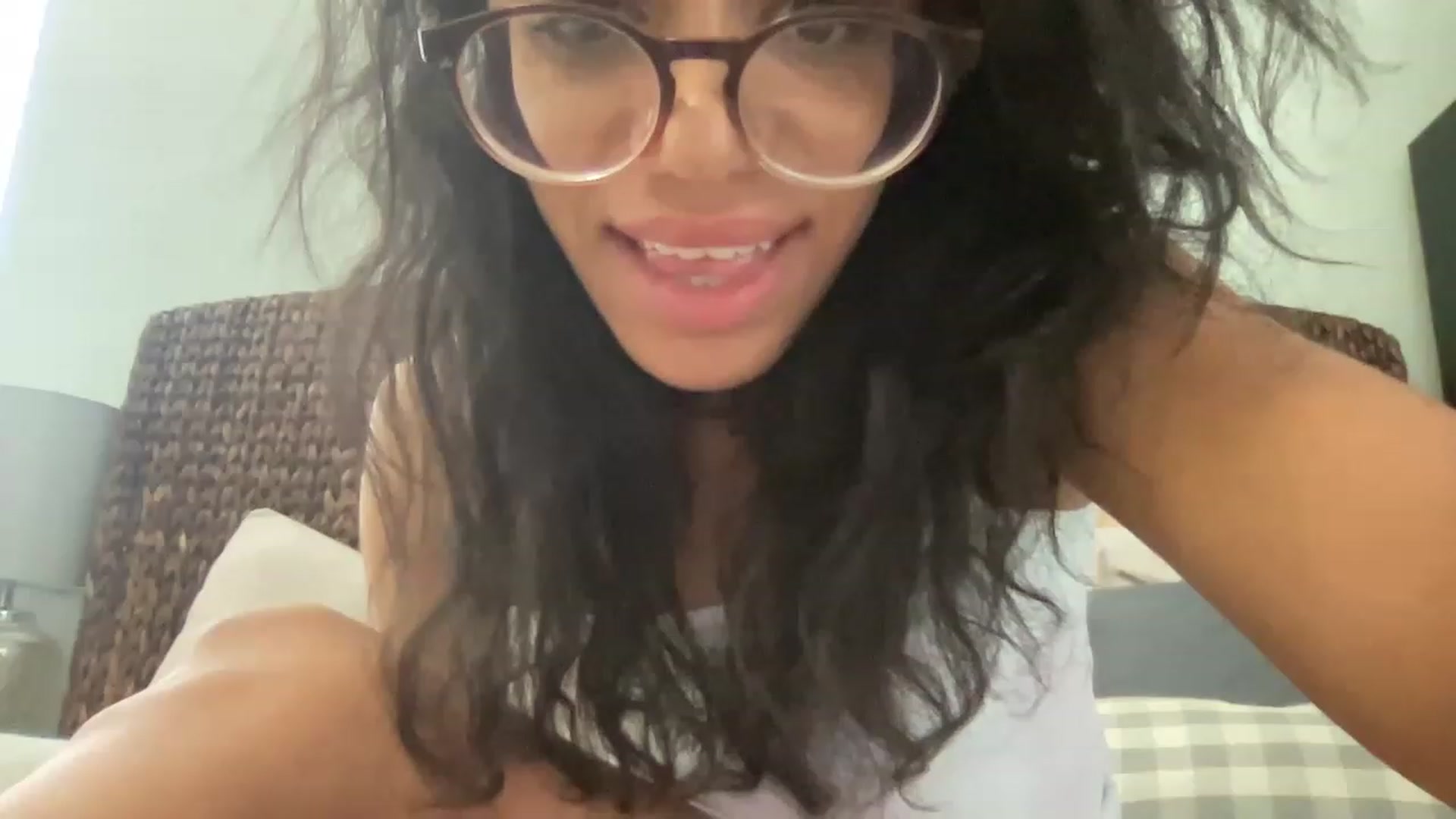 Gallery image thumbnail from kayleemarlee_'s myfreecams stream on, 04/13/2023, 18:28 image 2 of 20