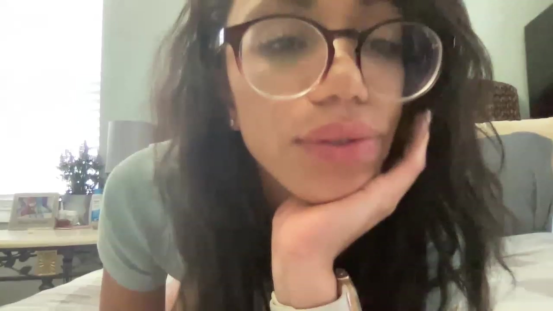 Gallery image thumbnail from kayleemarlee_'s myfreecams stream on, 04/14/2023, 16:00 image 15 of 20