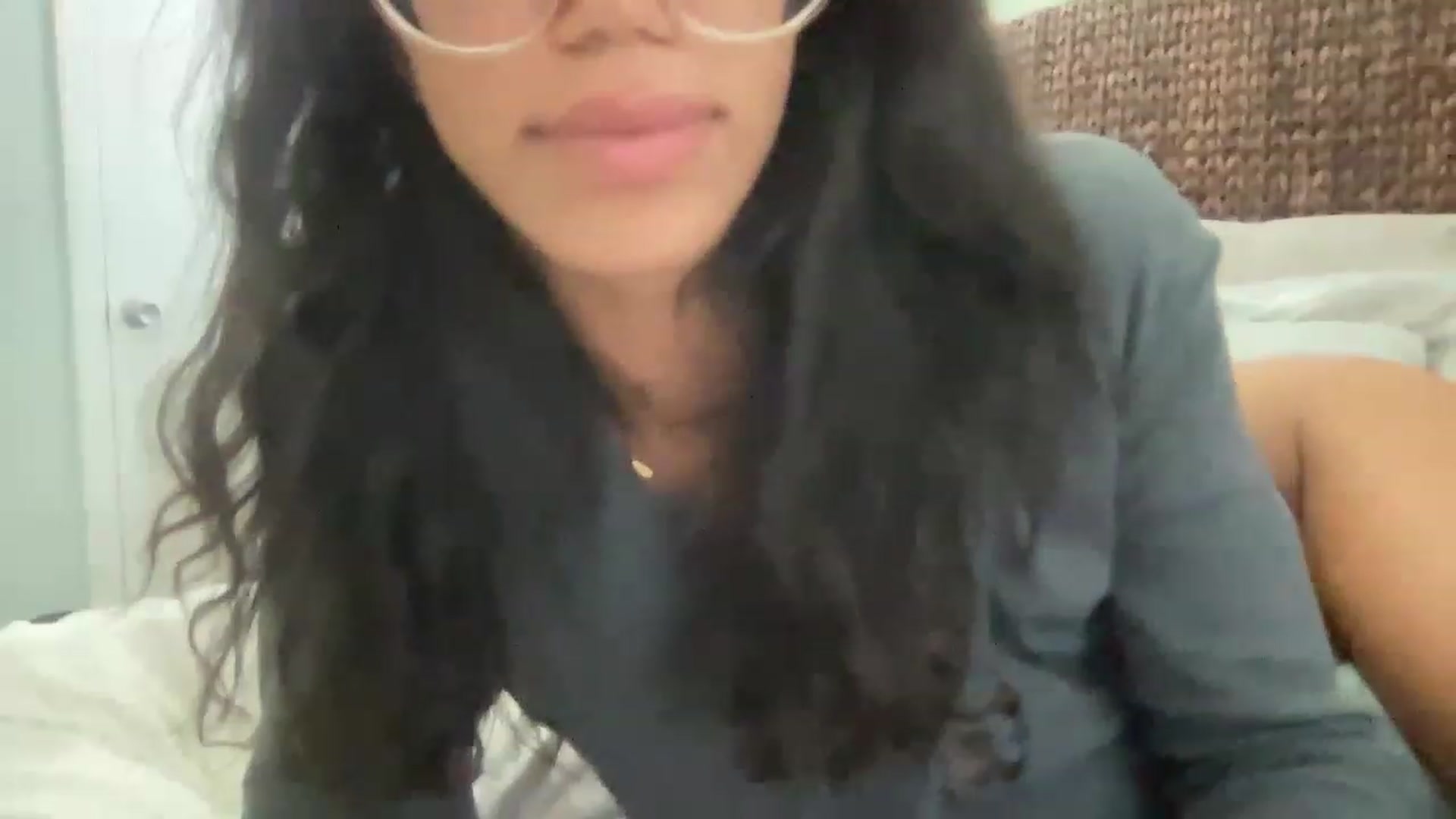 Gallery image thumbnail from kayleemarlee_'s myfreecams stream on, 04/18/2023, 18:09 image 13 of 20