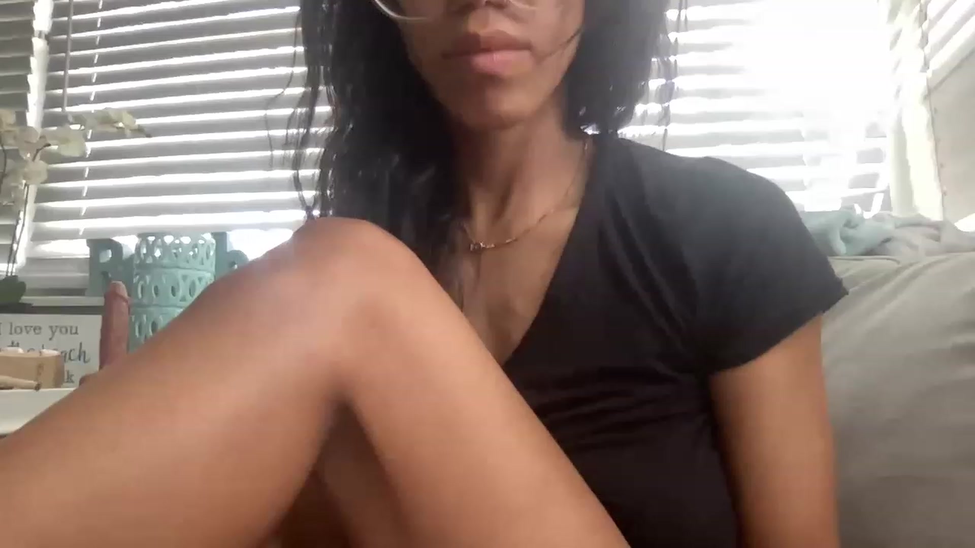 Gallery image thumbnail from kayleemarlee_'s myfreecams stream on, 04/27/2023, 16:18 image 13 of 20