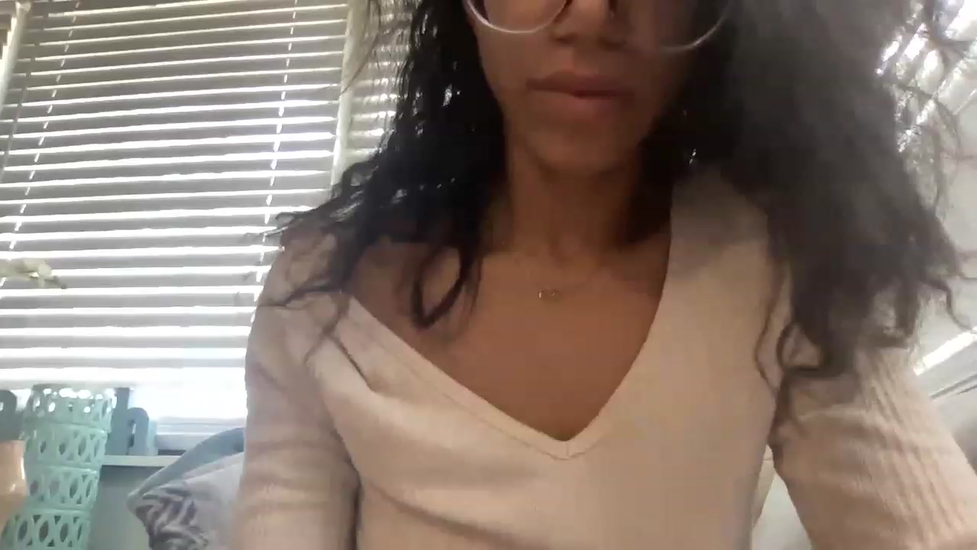 Gallery image thumbnail from kayleemarlee_'s myfreecams stream on, 04/28/2023, 16:30 image 14 of 20