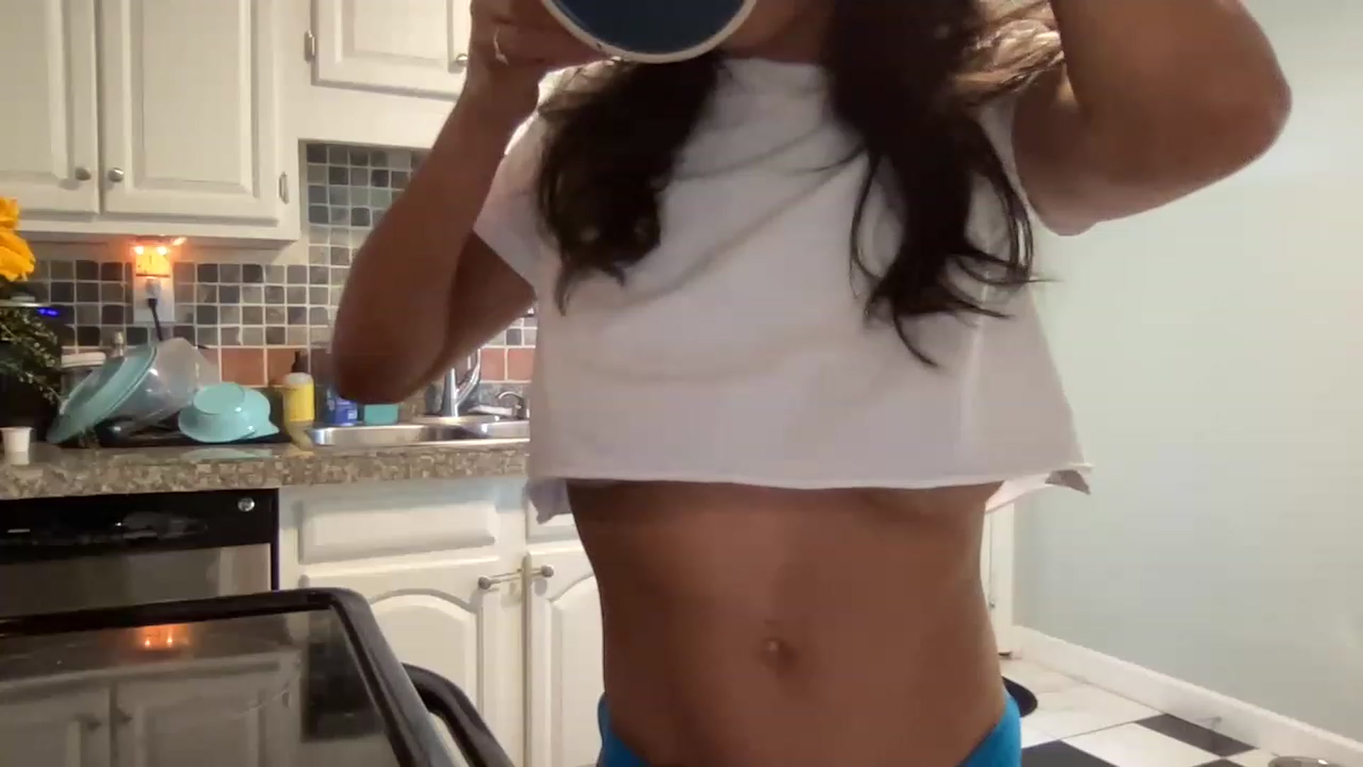Gallery image thumbnail from kayleemarlee_'s myfreecams stream on, 05/05/2023, 16:02 image 10 of 20