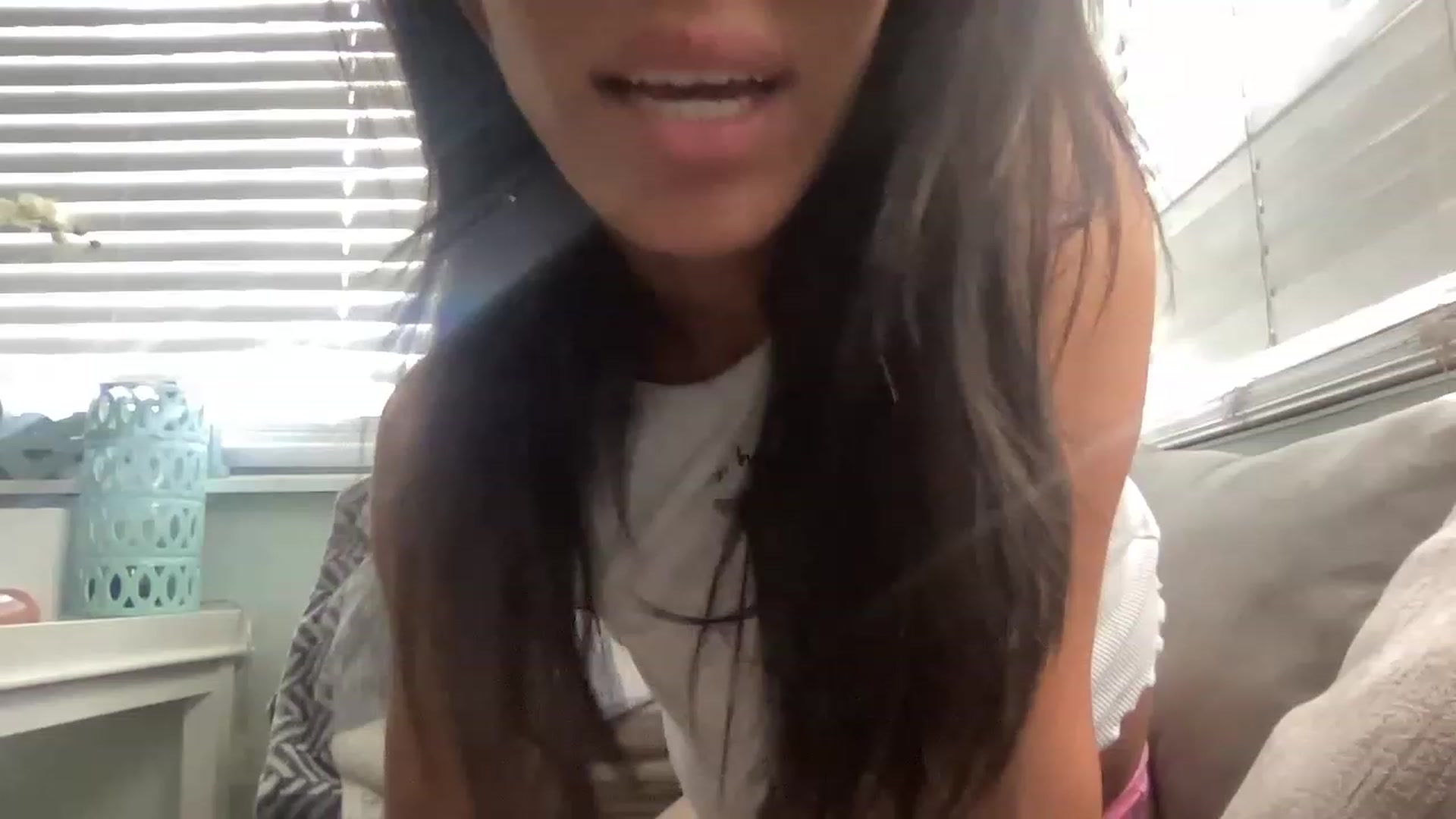 Gallery image thumbnail from kayleemarlee_'s myfreecams stream on, 05/09/2023, 16:58 image 6 of 20