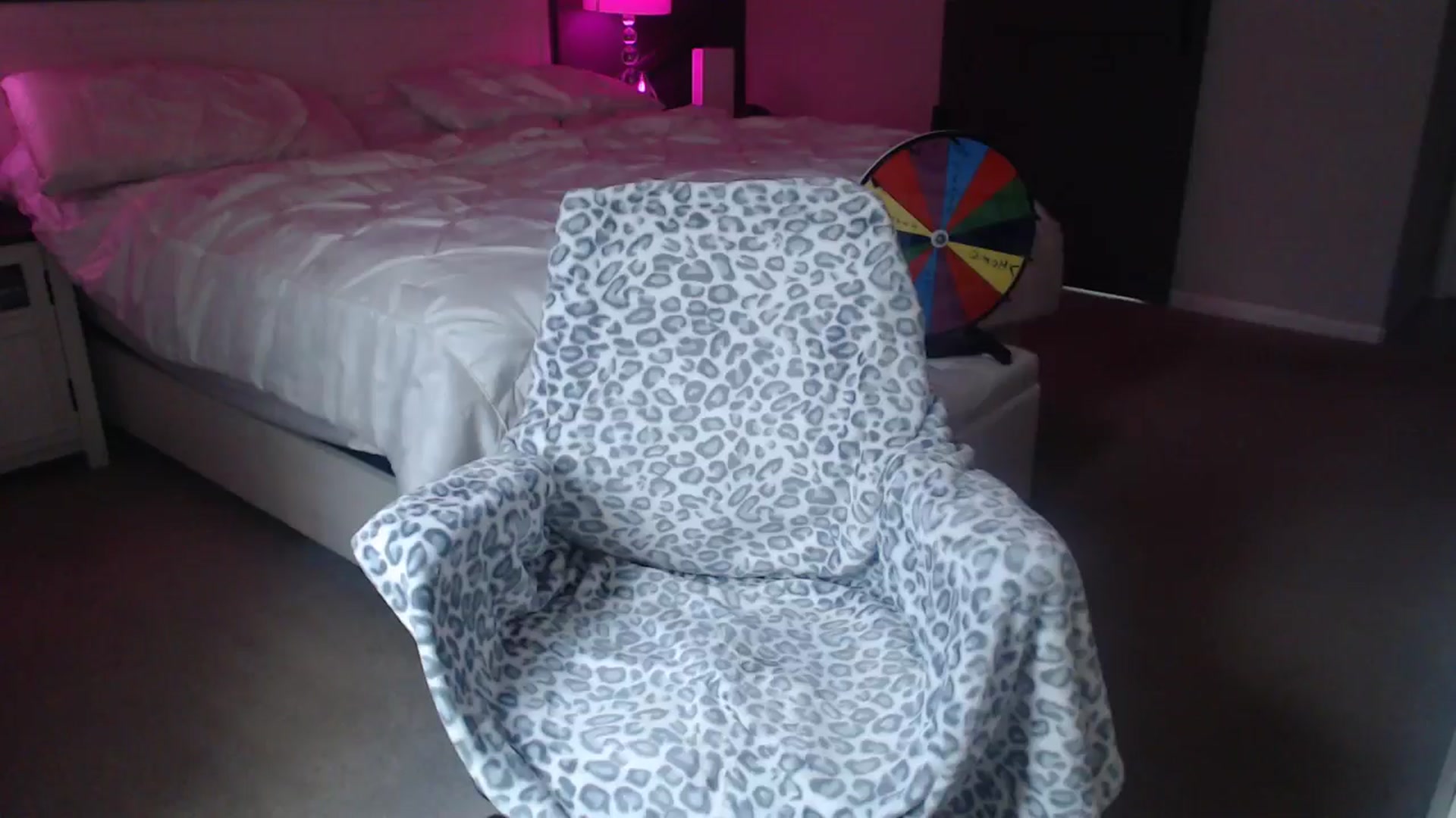 Gallery image thumbnail from kcsweetheart's myfreecams stream on, 11/19/2025, 21:40 image 9 of 20