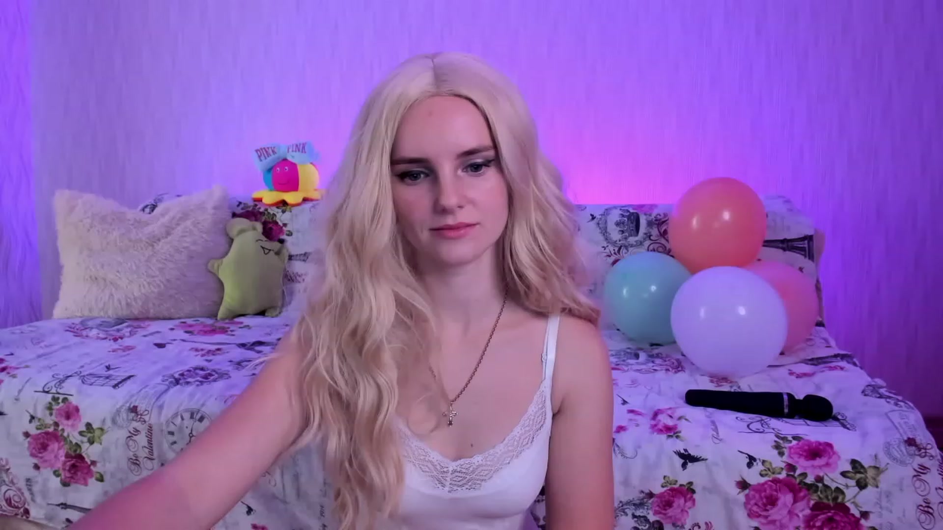 Gallery image thumbnail from kelly__grace_'s myfreecams stream on, 12/01/2022, 23:47 image 1 of 20