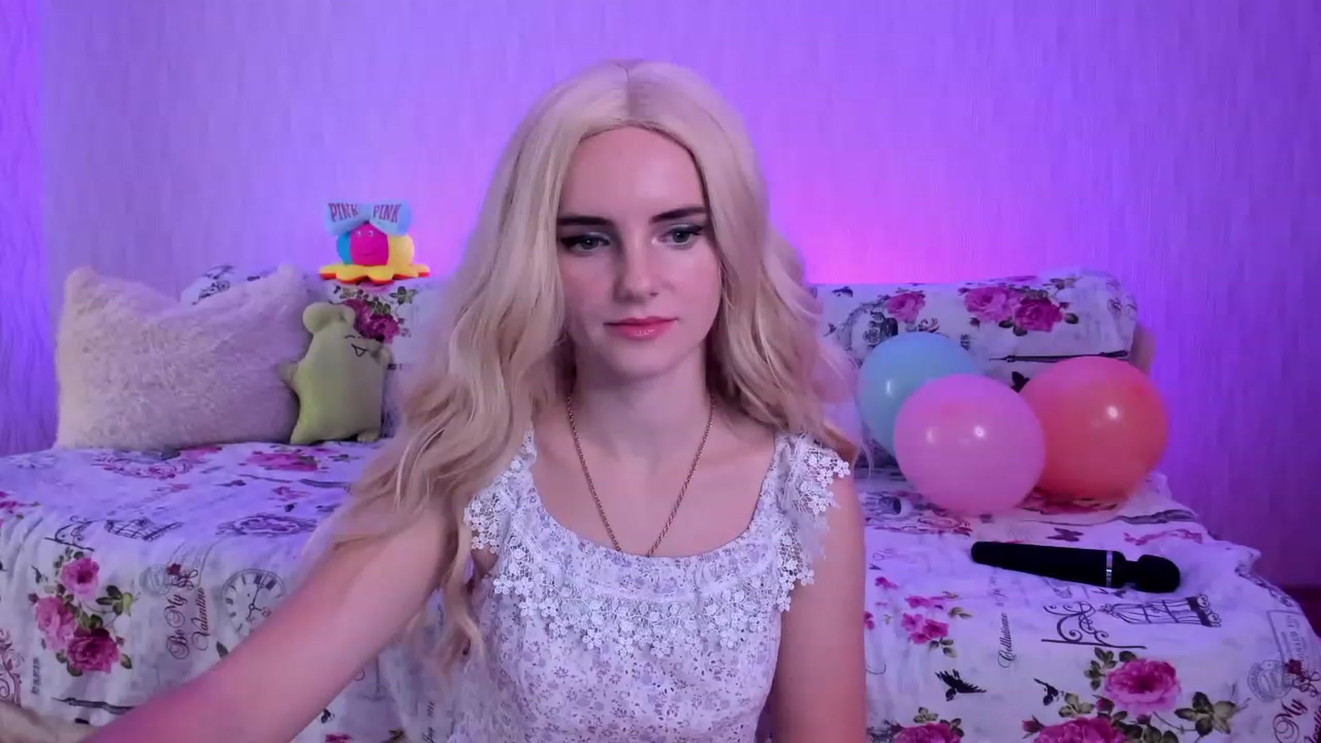 Gallery image thumbnail from kelly__grace_'s myfreecams stream on, 12/03/2022, 21:32 image 1 of 20