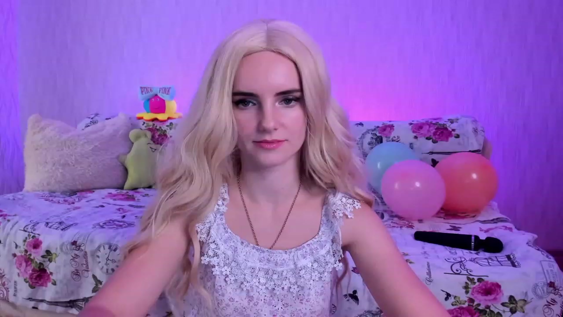 Gallery image thumbnail from kelly__grace_'s myfreecams stream on, 12/03/2022, 21:32 image 3 of 20