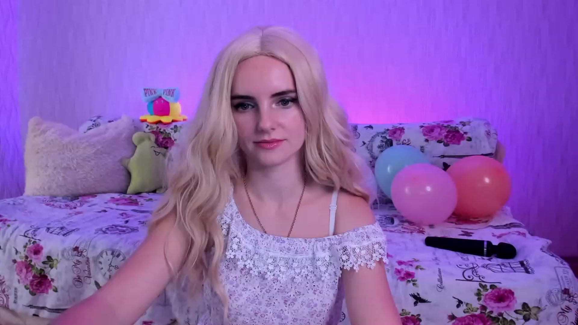 Gallery image thumbnail from kelly__grace_'s myfreecams stream on, 12/03/2022, 21:32 image 10 of 20
