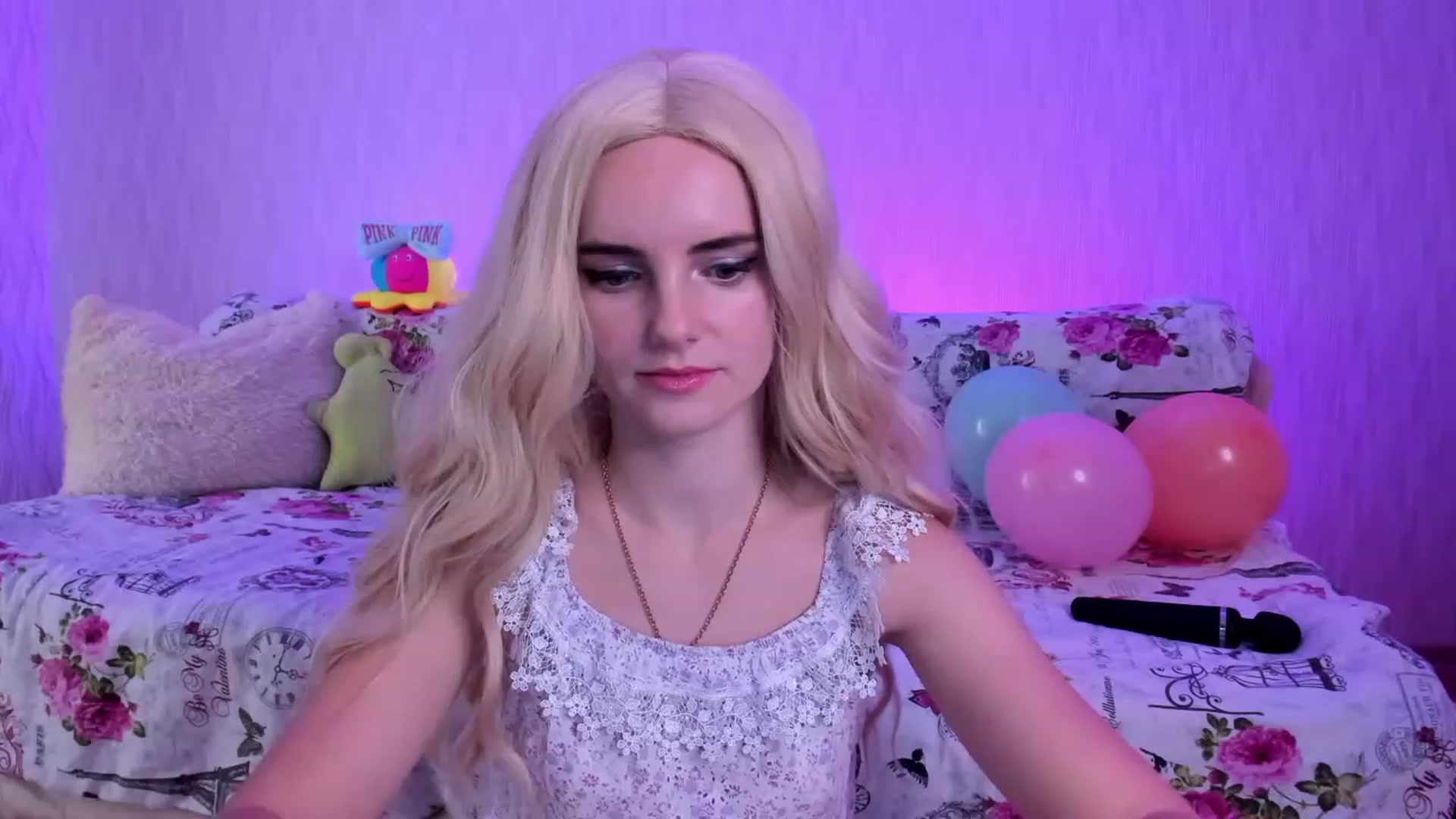 Gallery image thumbnail from kelly__grace_'s myfreecams stream on, 12/03/2022, 21:32 image 2 of 20