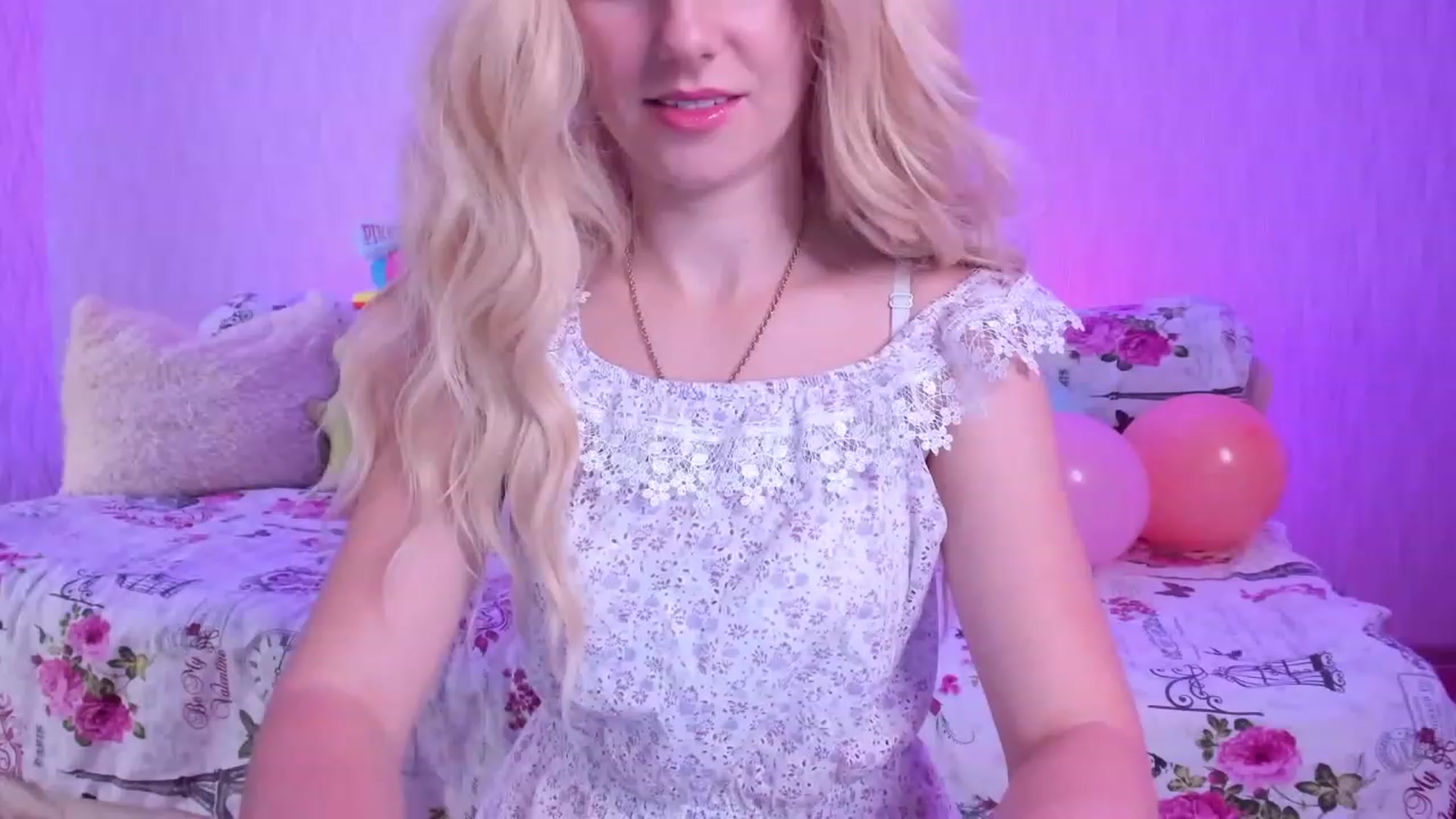 Gallery image thumbnail from kelly__grace_'s myfreecams stream on, 12/03/2022, 21:32 image 20 of 20